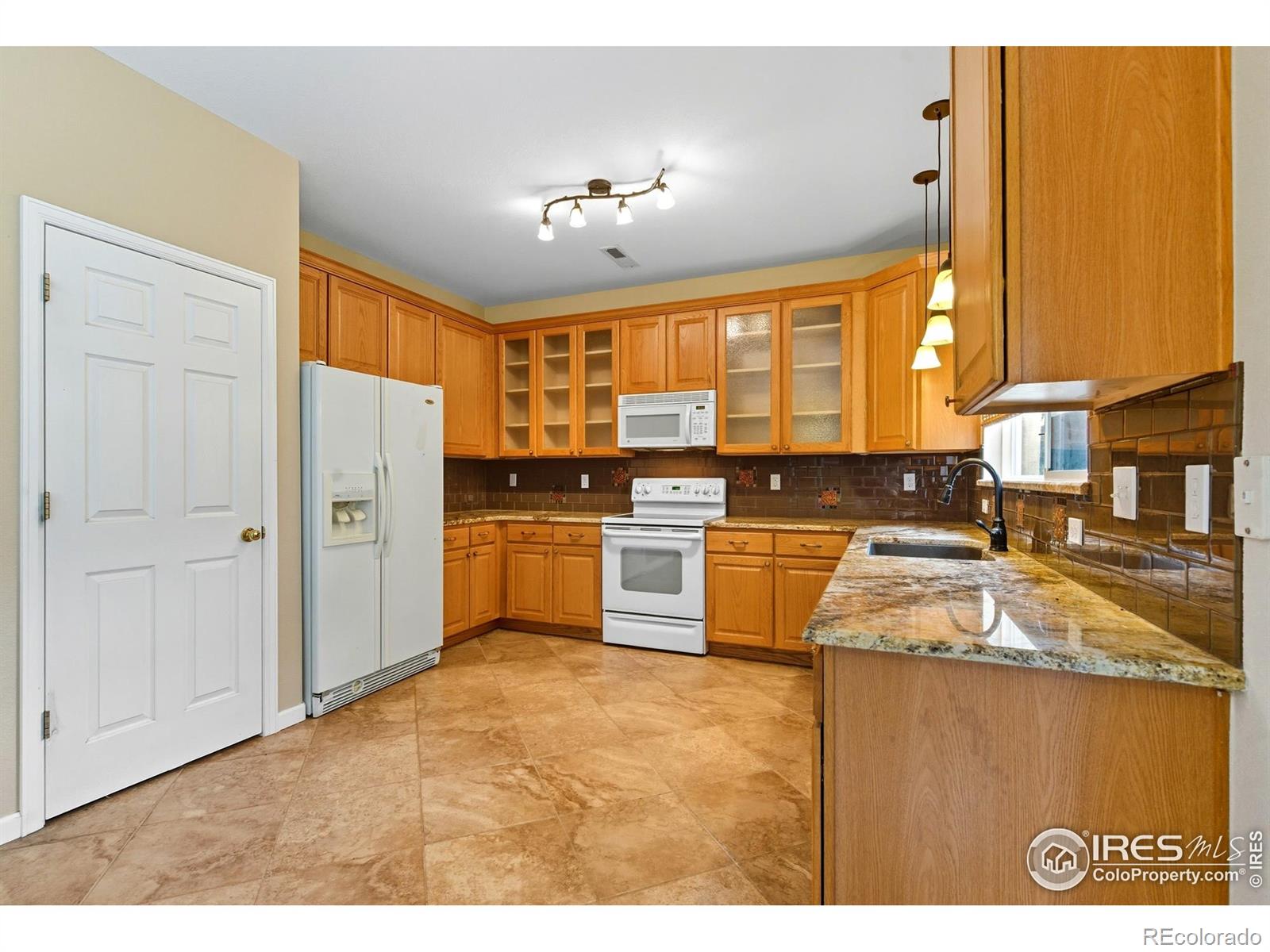 MLS Image #3 for 635  elizabeth st cir,dacono, Colorado