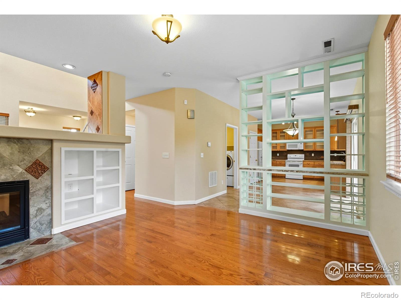 MLS Image #7 for 635  elizabeth st cir,dacono, Colorado