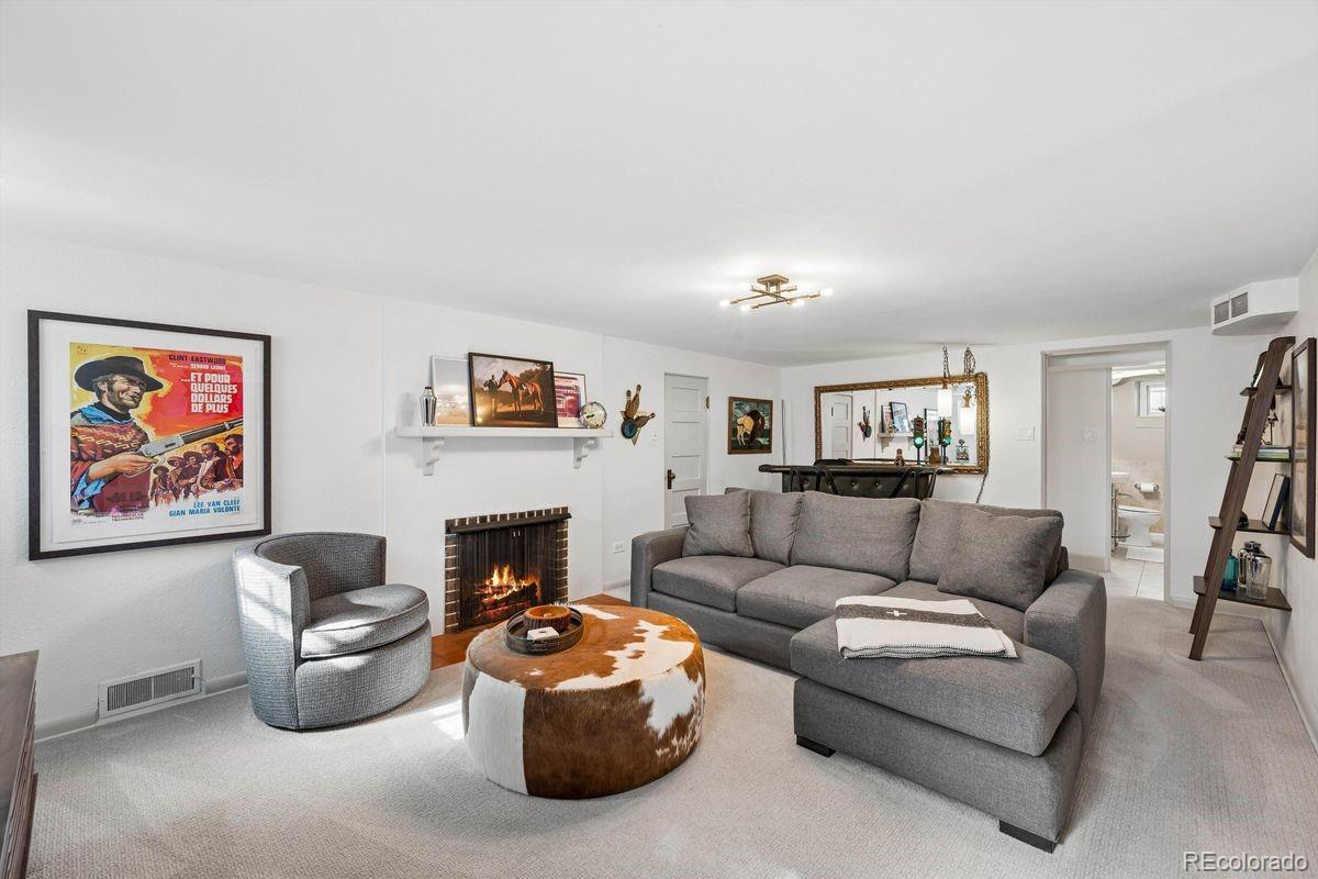 MLS Image #18 for 950 s euclid way,denver, Colorado