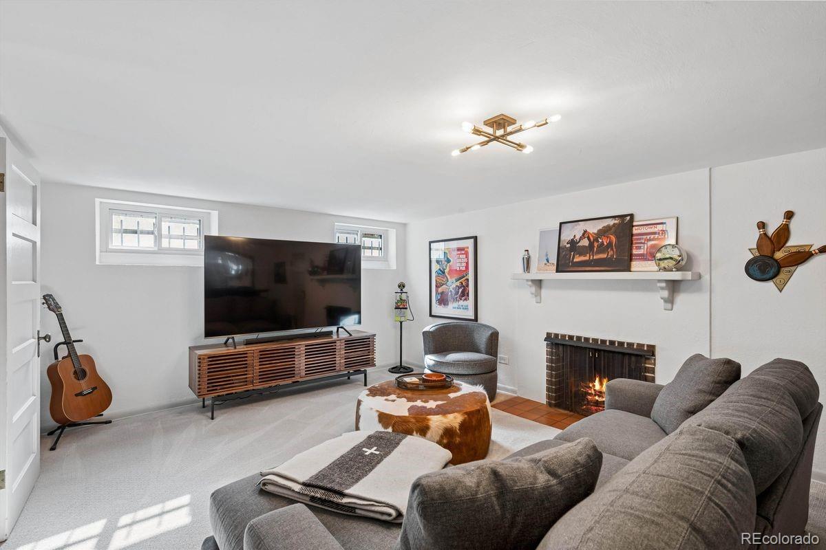 MLS Image #19 for 950 s euclid way,denver, Colorado