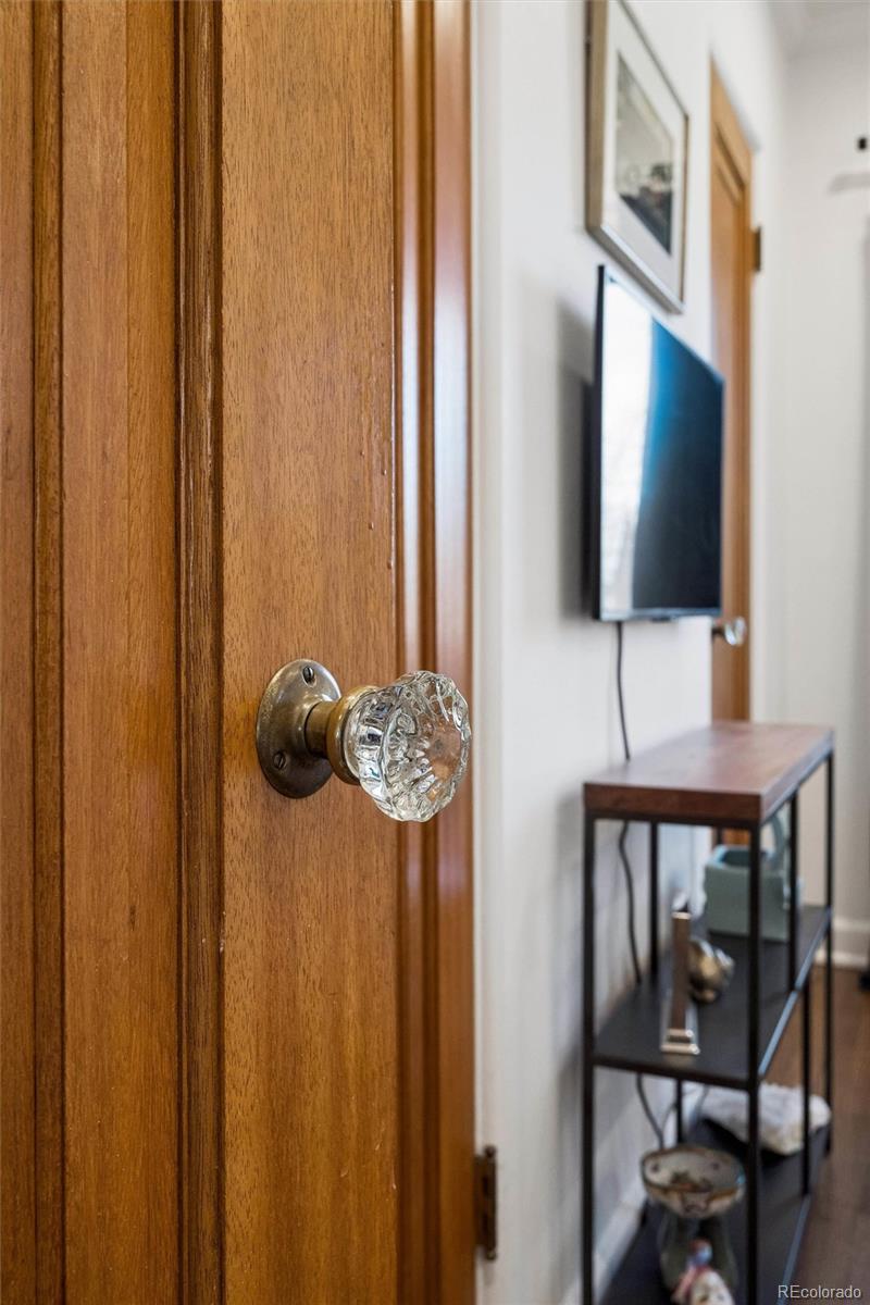 MLS Image #32 for 950 s euclid way,denver, Colorado