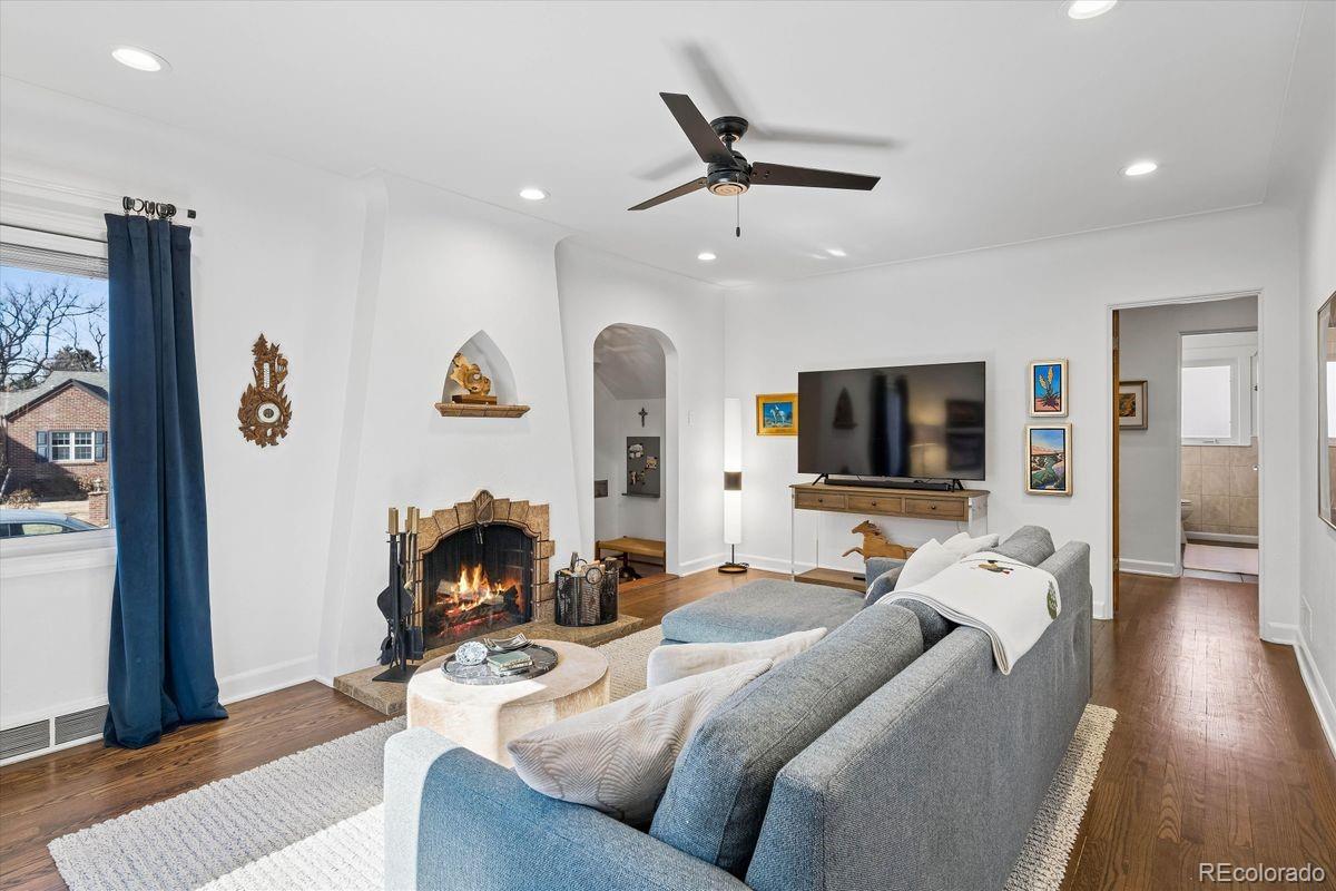 MLS Image #4 for 950 s euclid way,denver, Colorado