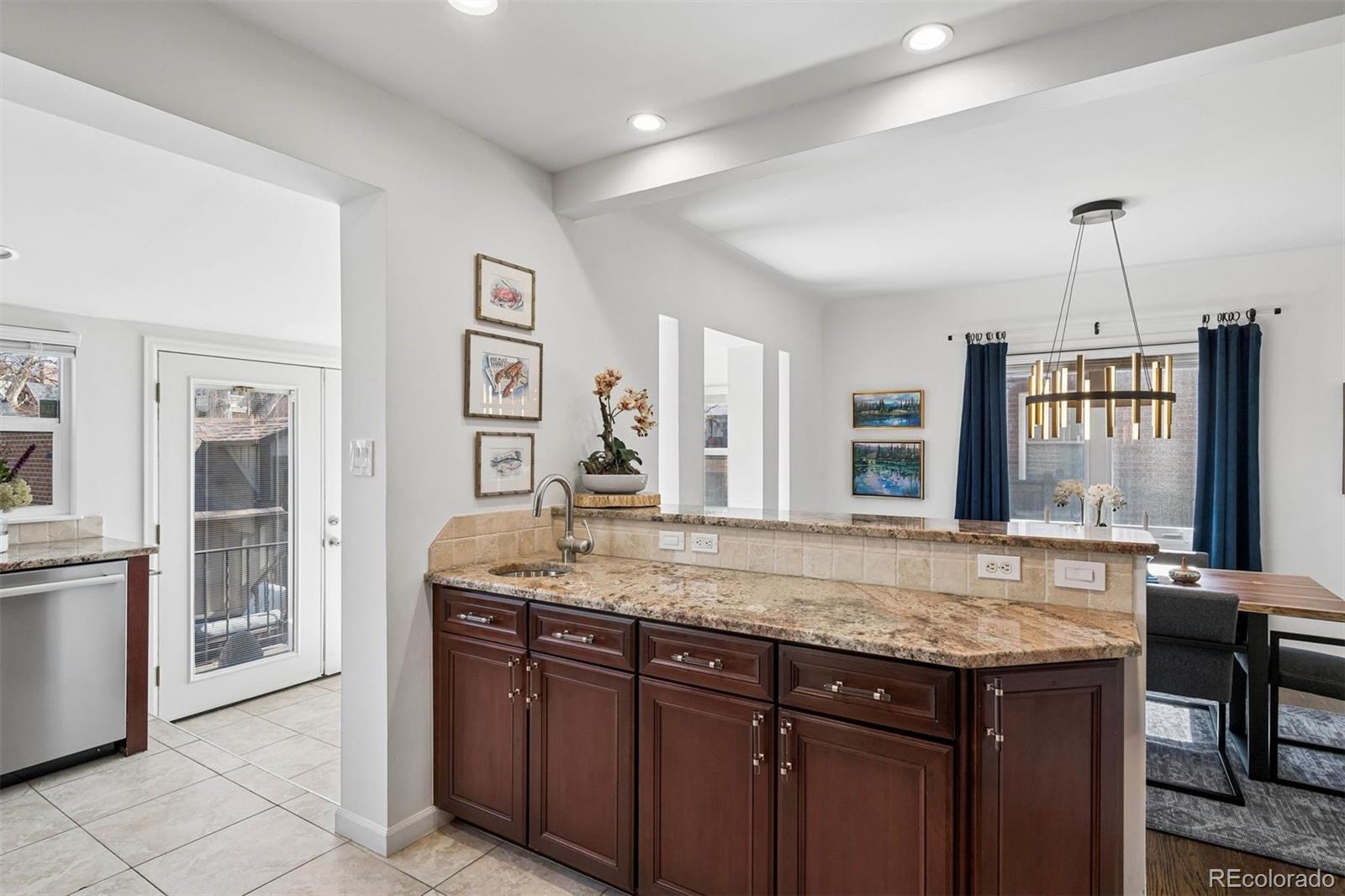 MLS Image #9 for 950 s euclid way,denver, Colorado