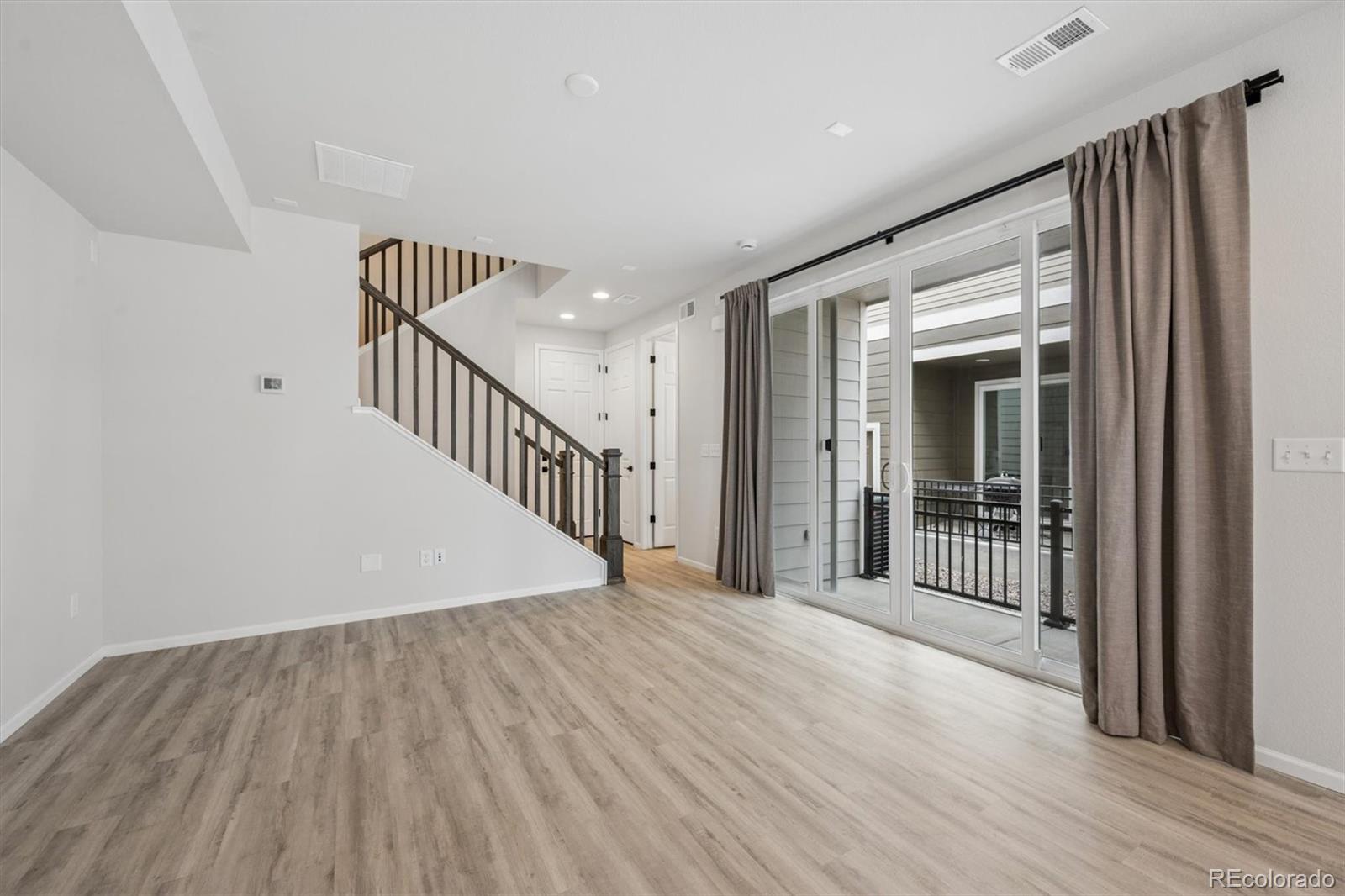 MLS Image #4 for 101 s uriah street,aurora, Colorado
