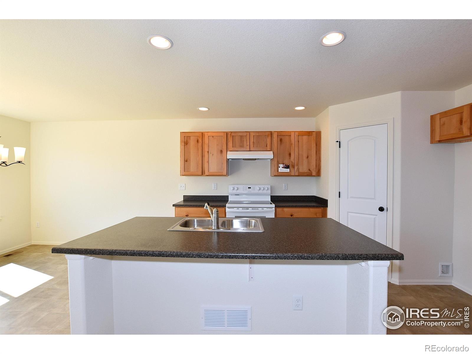 MLS Image #14 for 4845  grapevine way,johnstown, Colorado