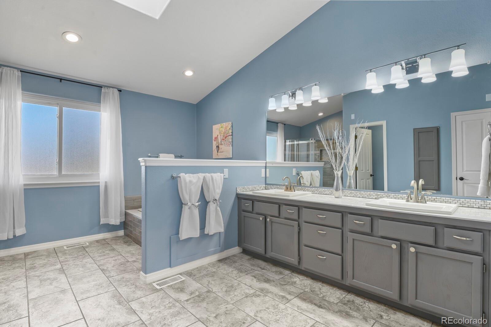 MLS Image #23 for 5333 s genoa way,centennial, Colorado