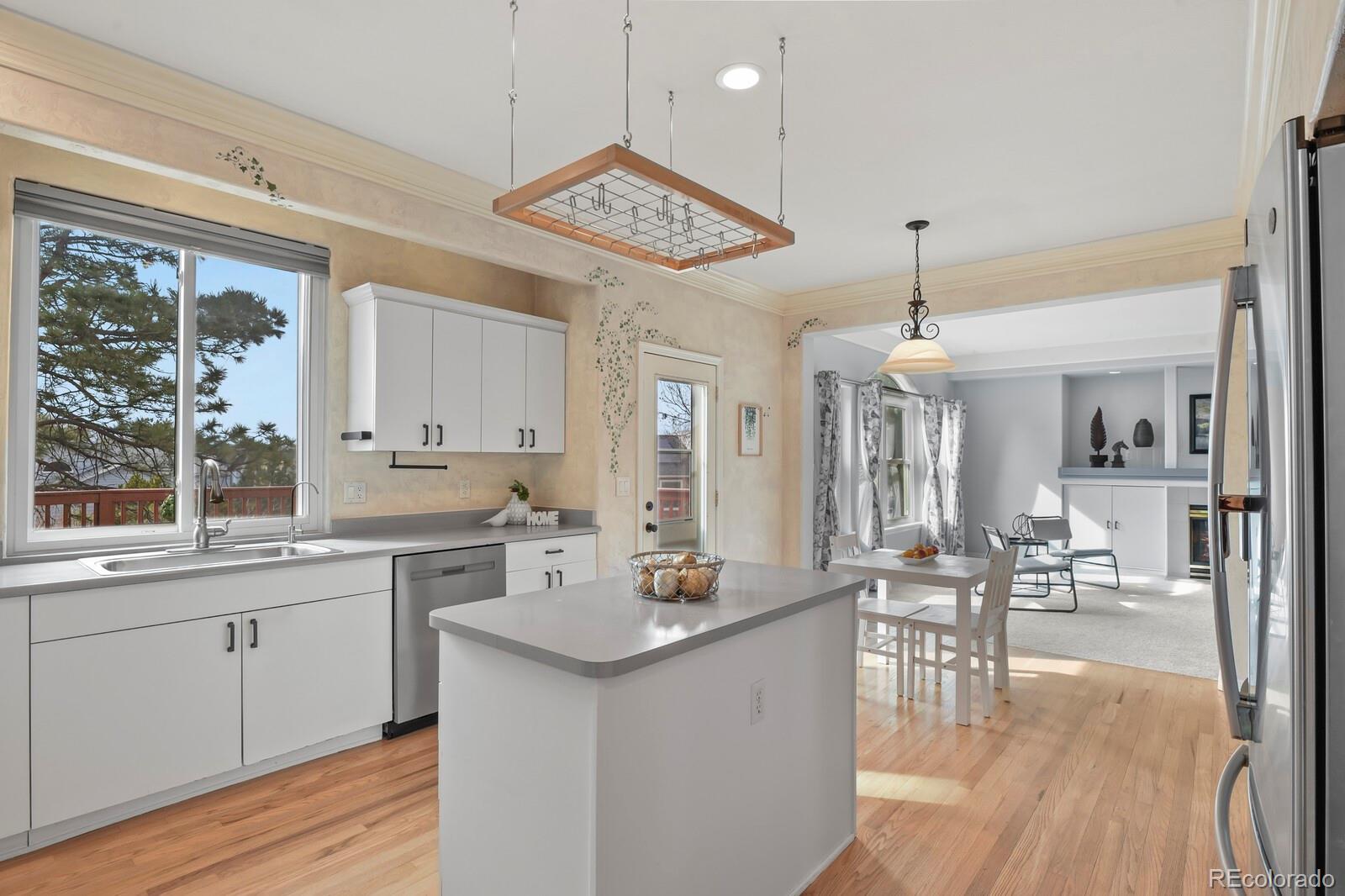 MLS Image #8 for 5333 s genoa way,centennial, Colorado