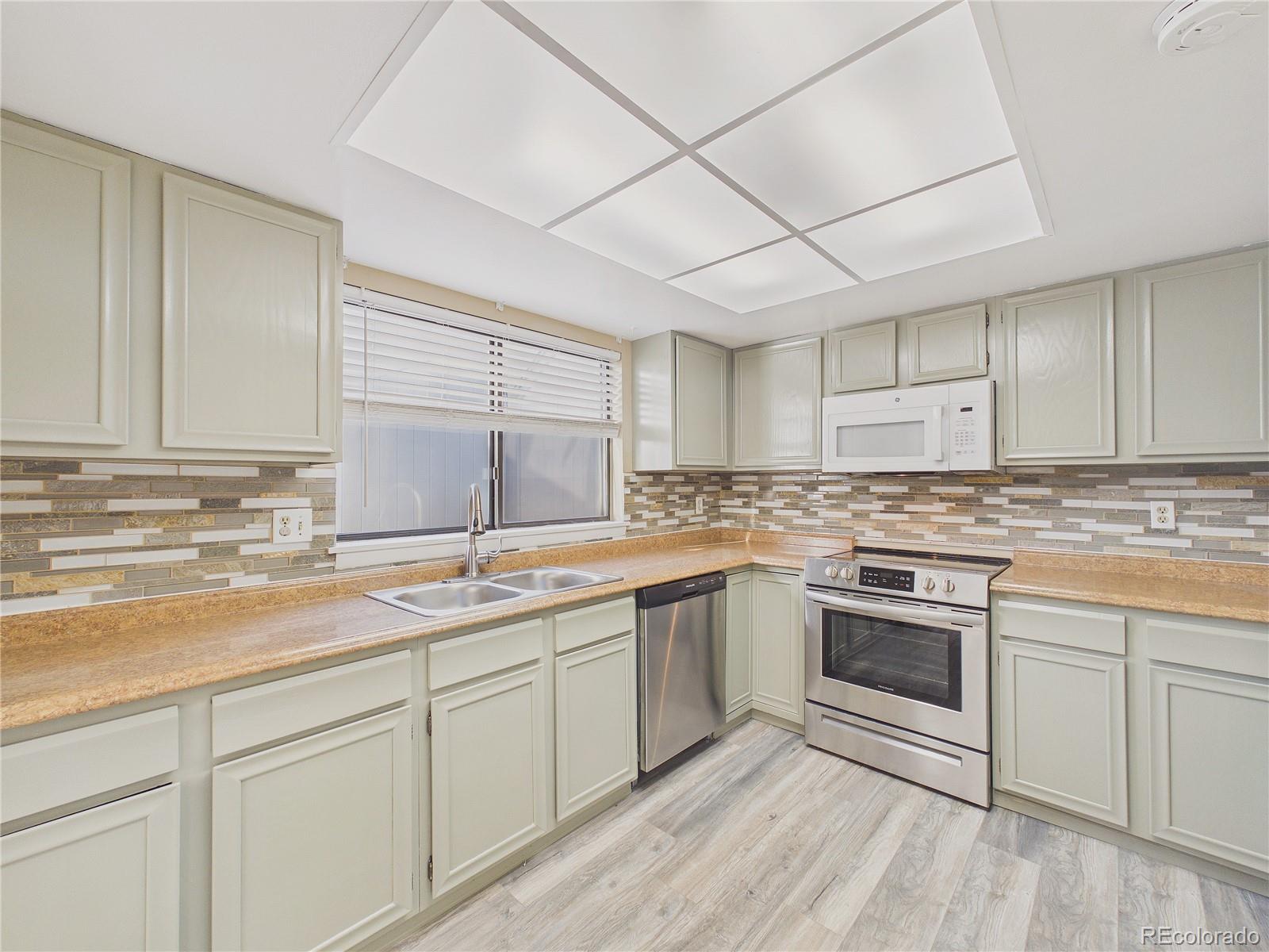 MLS Image #23 for 2490 s worchester court,aurora, Colorado