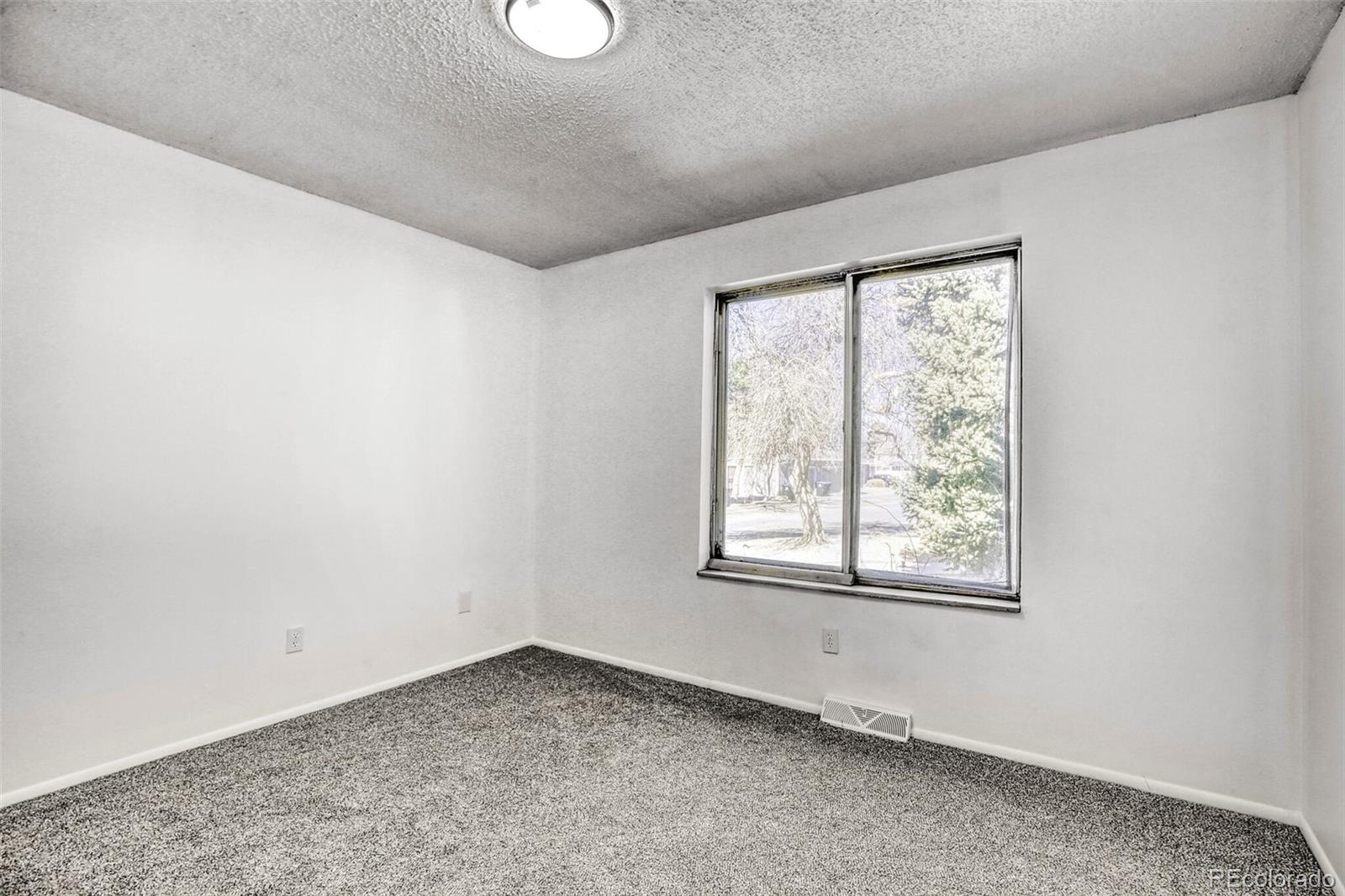 MLS Image #11 for 14526 e 13th avenue ,aurora, Colorado