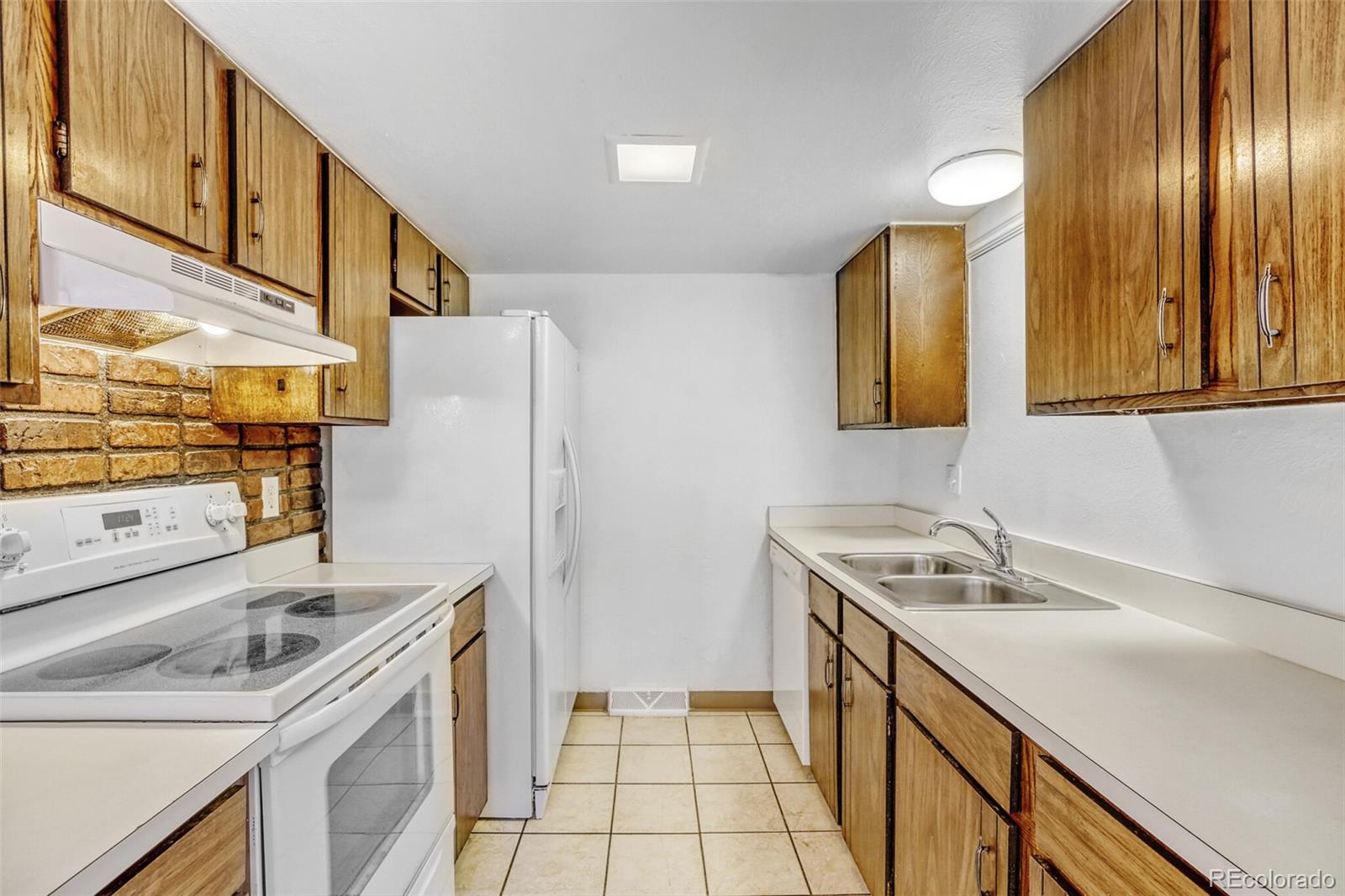 MLS Image #6 for 14526 e 13th avenue ,aurora, Colorado