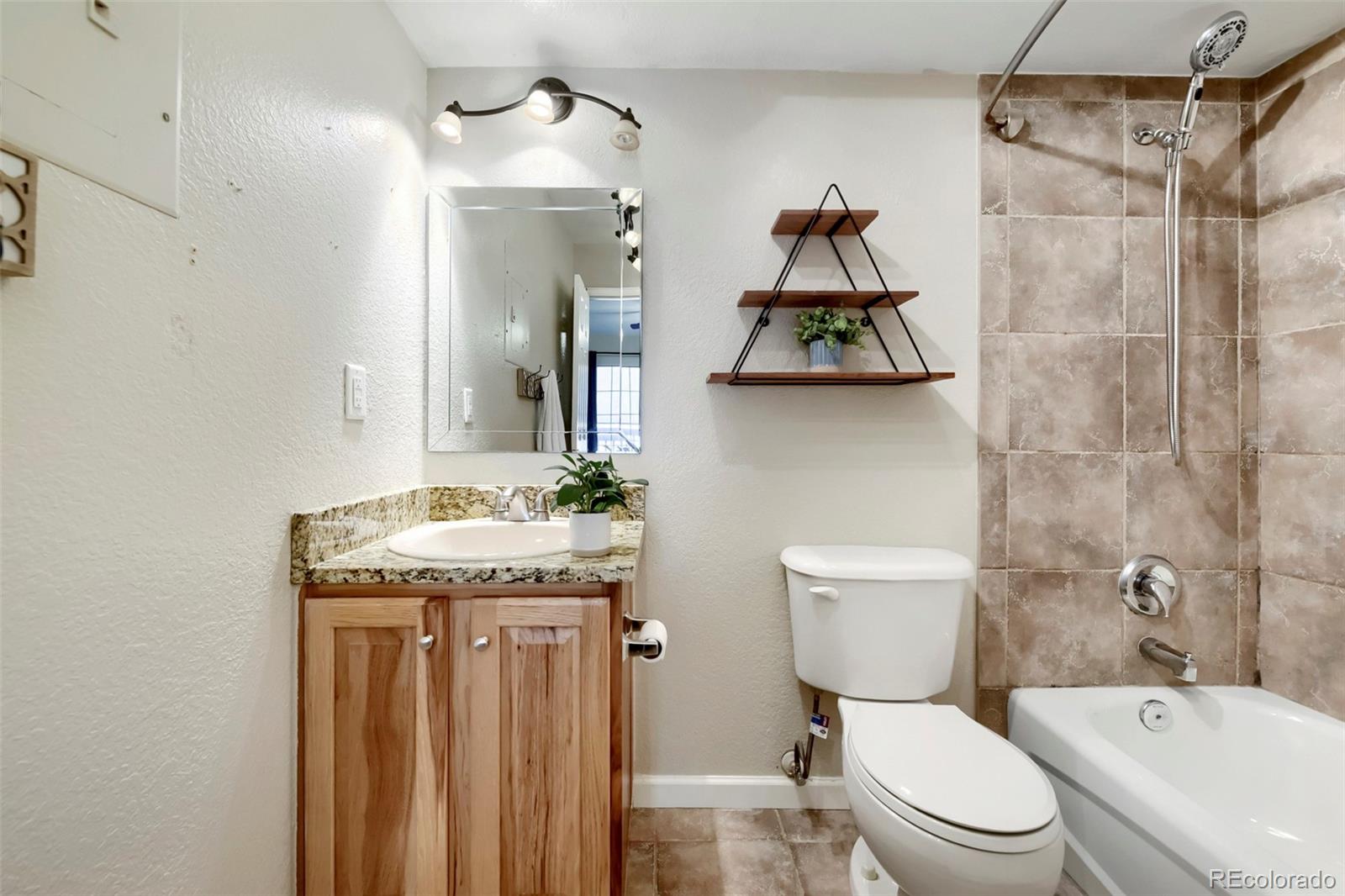 MLS Image #10 for 9190 e arbor circle c,englewood, Colorado