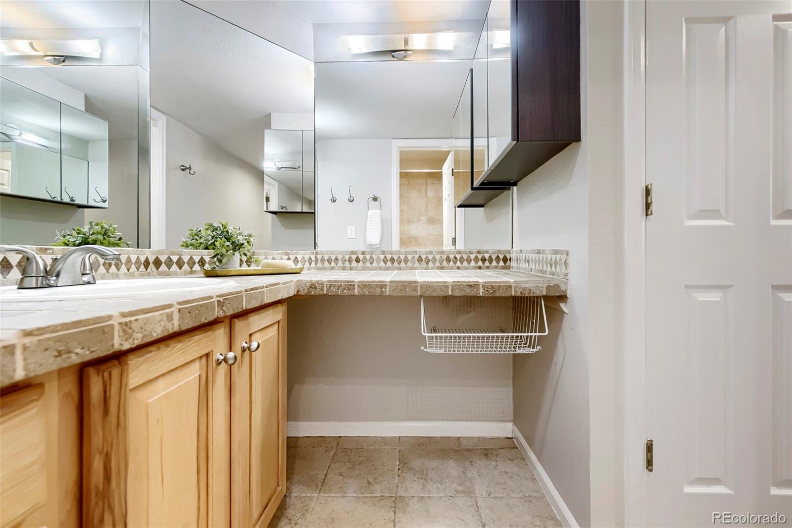 MLS Image #13 for 9190 e arbor circle c,englewood, Colorado