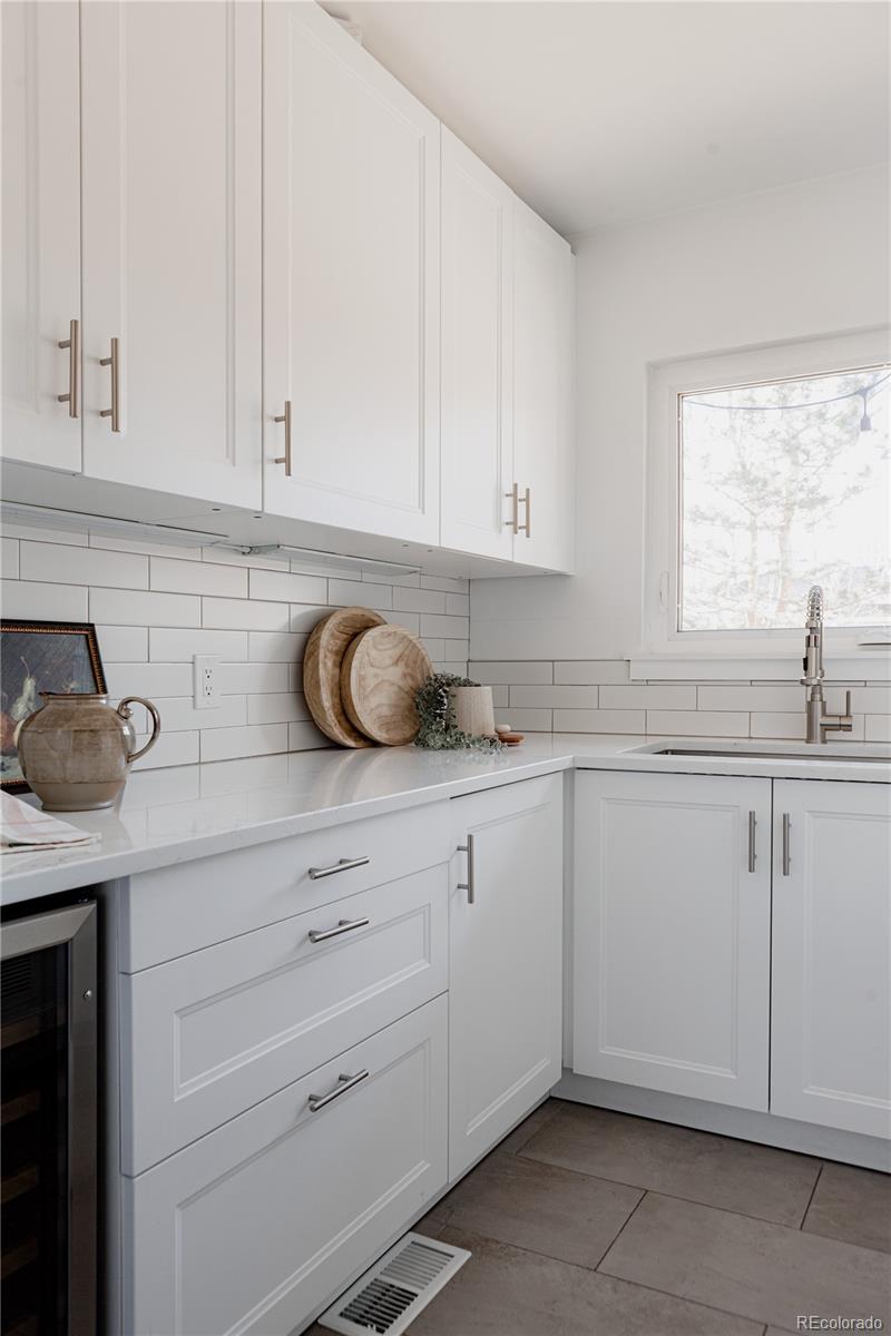 MLS Image #14 for 5540 e 4th avenue,denver, Colorado