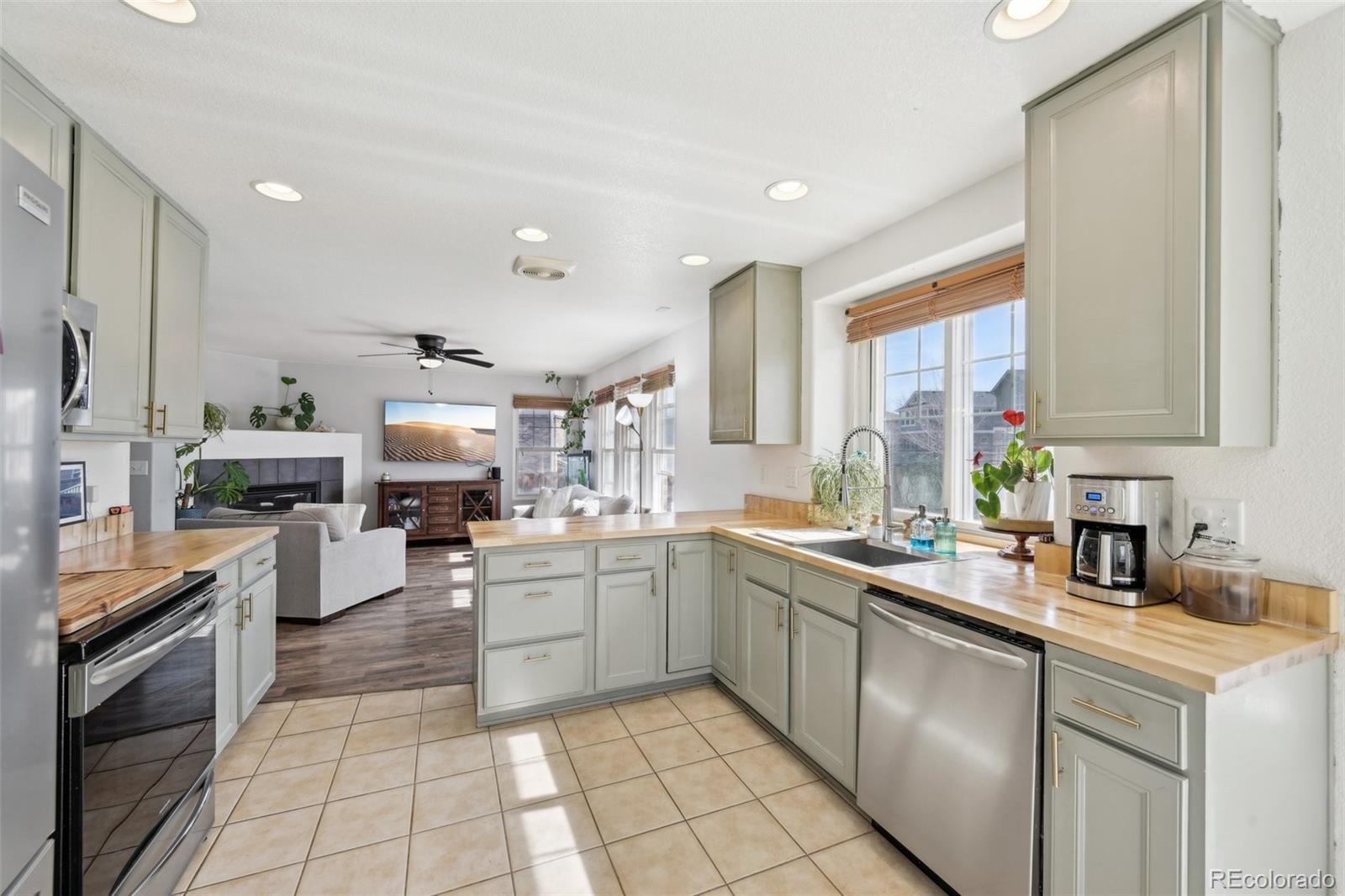 MLS Image #15 for 2490 s jebel way,aurora, Colorado
