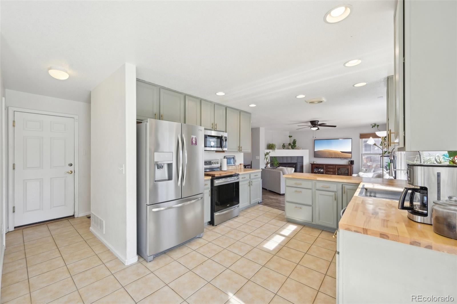 MLS Image #17 for 2490 s jebel way,aurora, Colorado