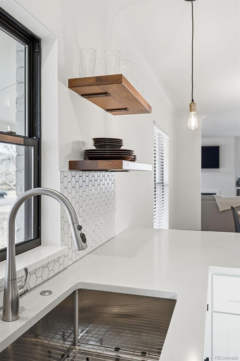 MLS Image #16 for 1120  grape street,denver, Colorado