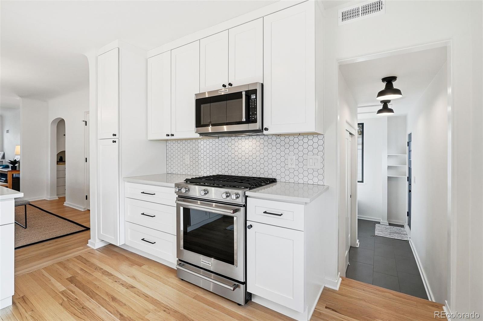 MLS Image #18 for 1120  grape street,denver, Colorado