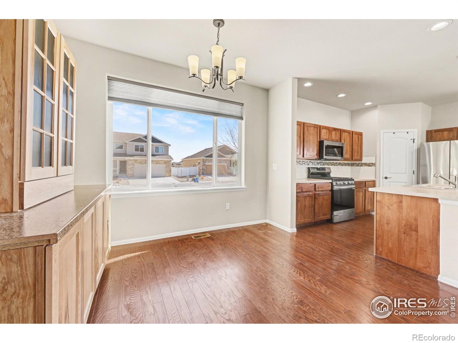 MLS Image #4 for 4624  mountain sky court,johnstown, Colorado