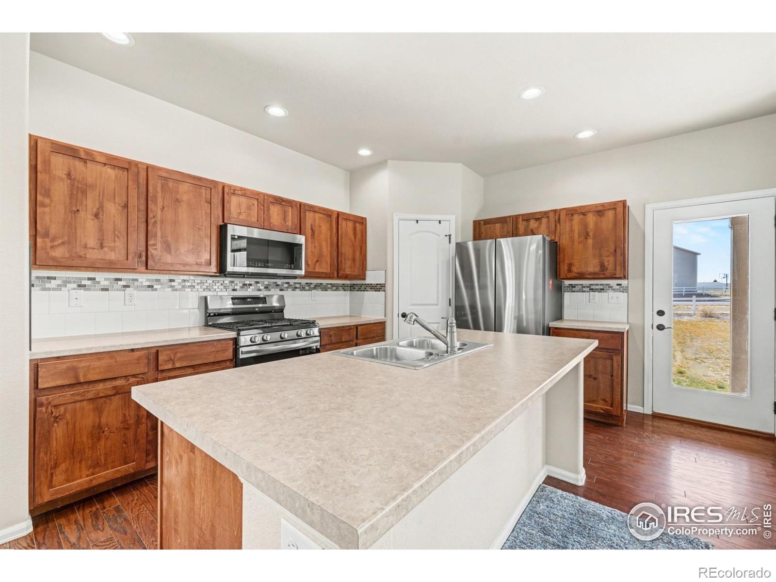 MLS Image #5 for 4624  mountain sky court,johnstown, Colorado