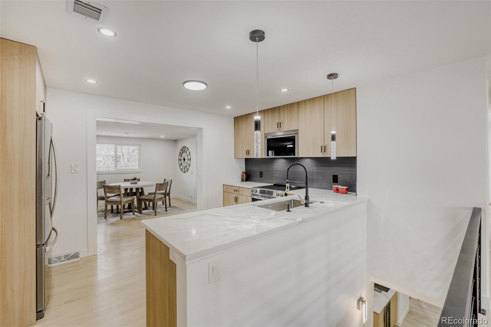 MLS Image #11 for 1302 s magnolia way,denver, Colorado