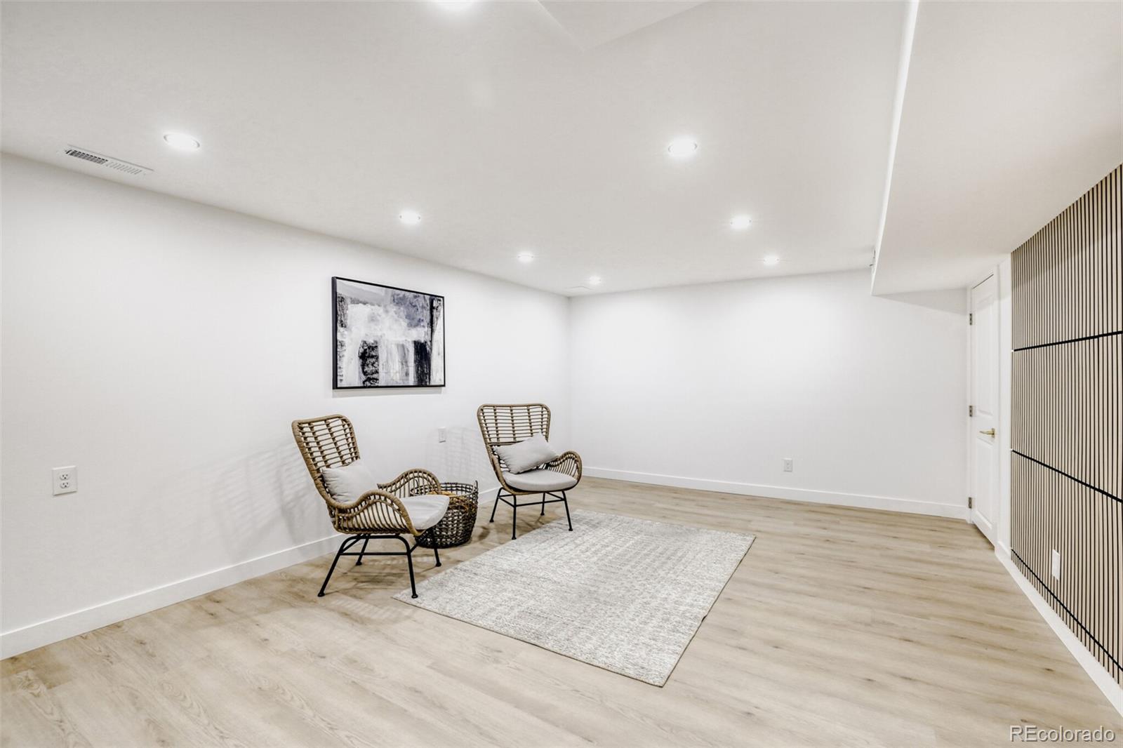 MLS Image #12 for 1302 s magnolia way,denver, Colorado