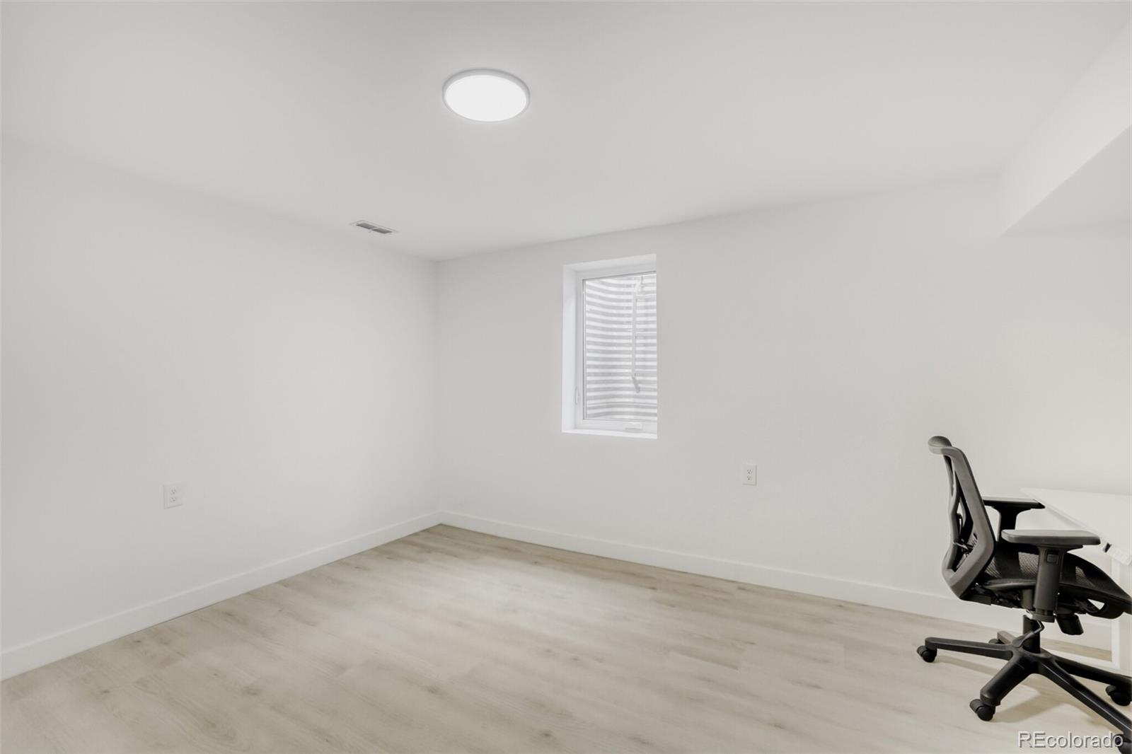 MLS Image #9 for 1302 s magnolia way,denver, Colorado