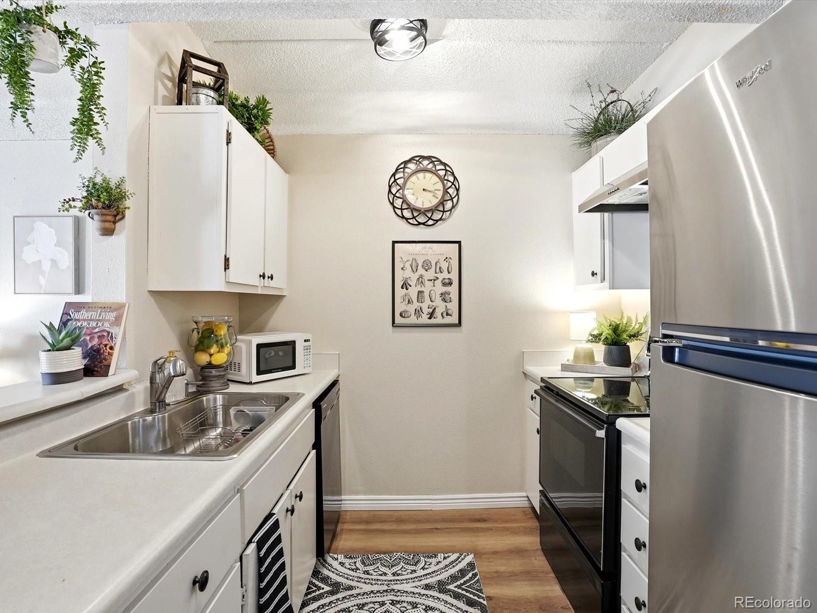 MLS Image #11 for 10650 e tennessee avenue 403,aurora, Colorado
