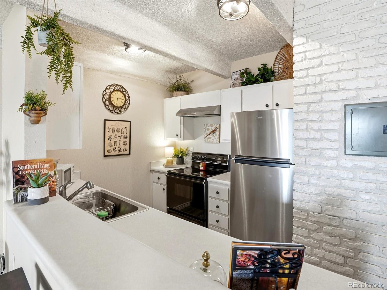 MLS Image #8 for 10650 e tennessee avenue 403,aurora, Colorado