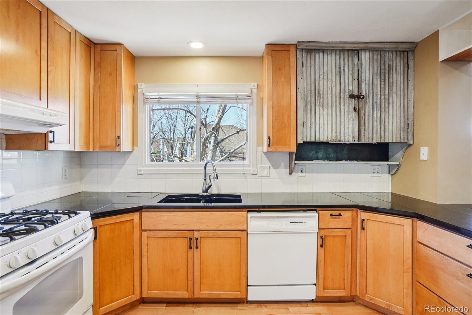 MLS Image #15 for 9025 w arizona drive,lakewood, Colorado