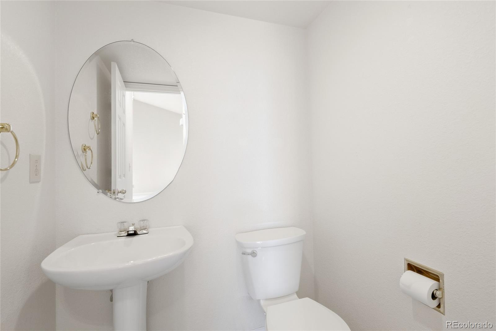 MLS Image #11 for 2297 s lima court,aurora, Colorado