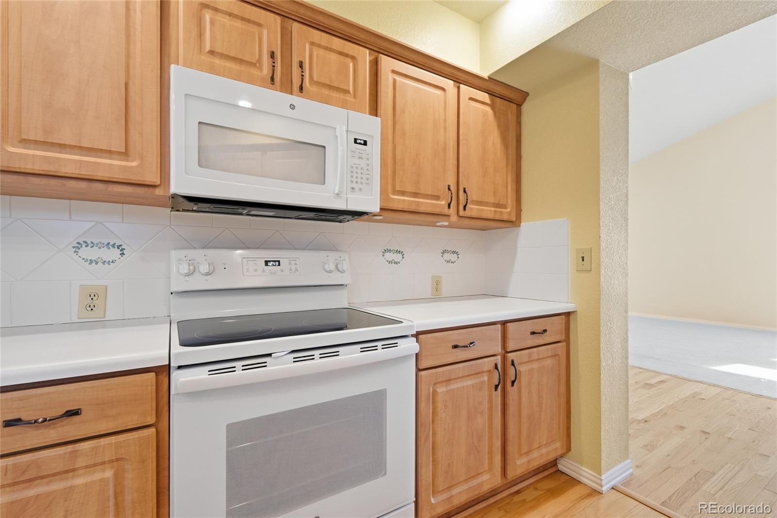 MLS Image #14 for 2297 s lima court,aurora, Colorado