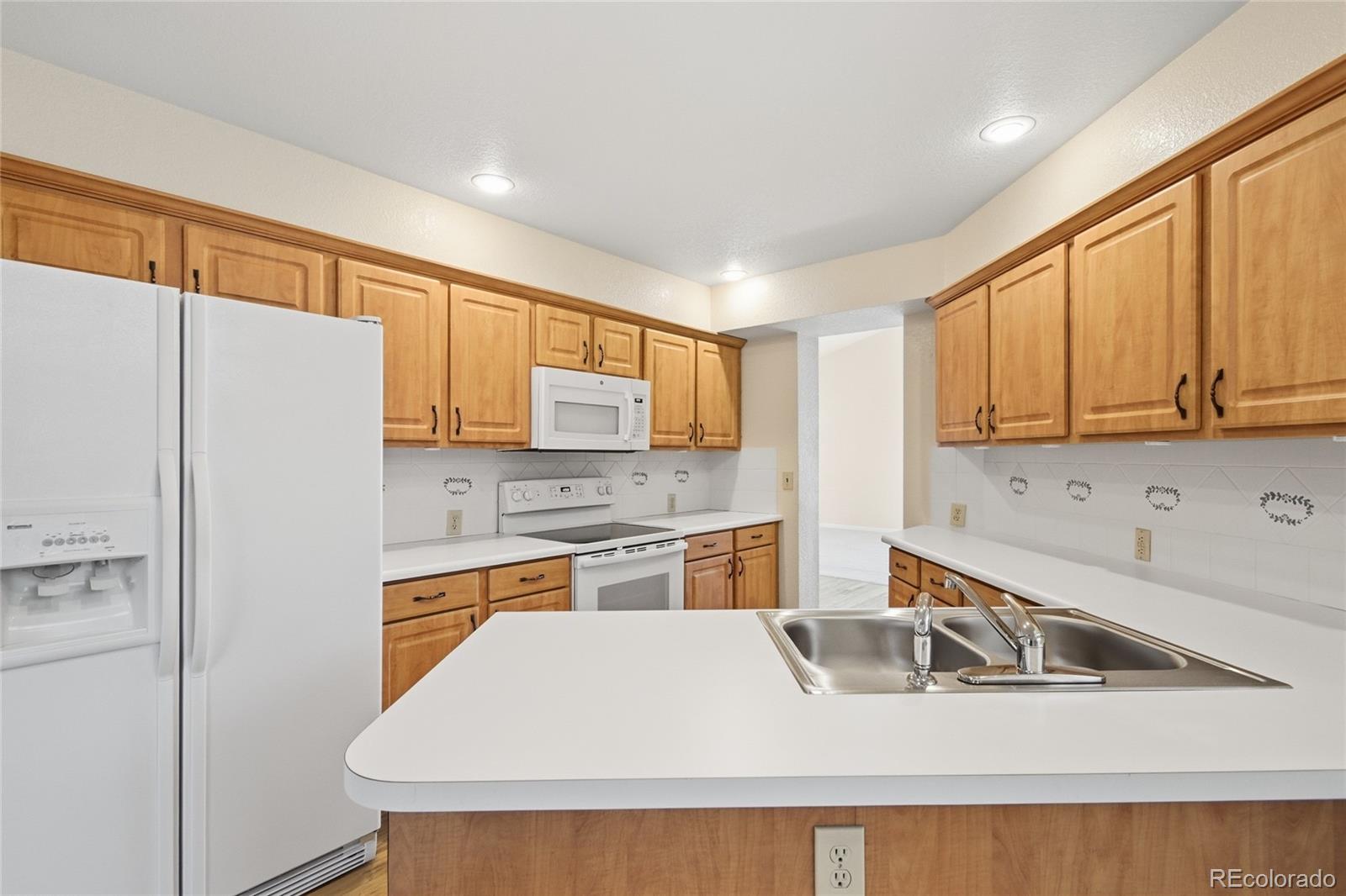 MLS Image #15 for 2297 s lima court,aurora, Colorado