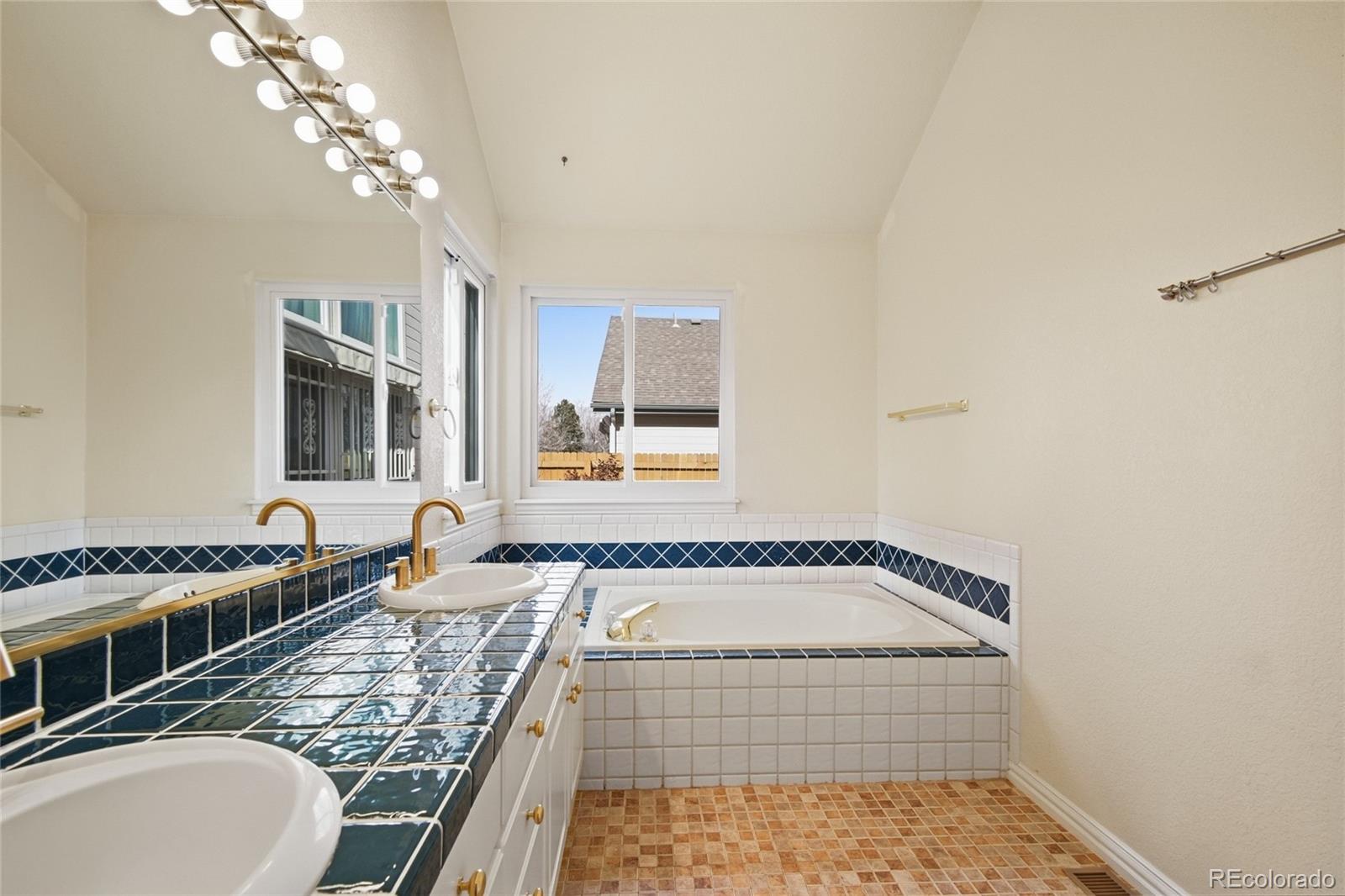 MLS Image #27 for 2297 s lima court,aurora, Colorado