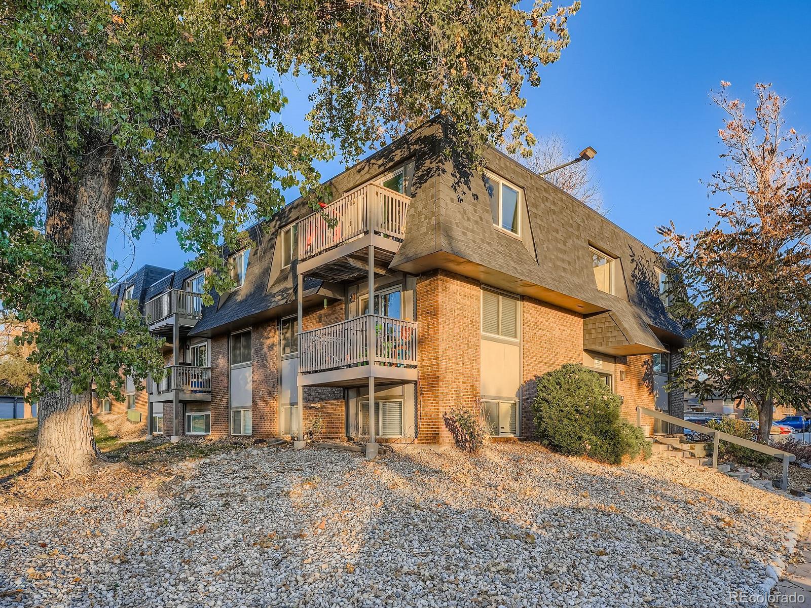 MLS Image #1 for 140 e highline circle,centennial, Colorado