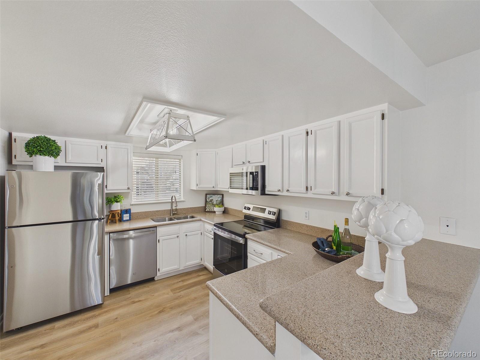MLS Image #20 for 6320  yank court c,arvada, Colorado