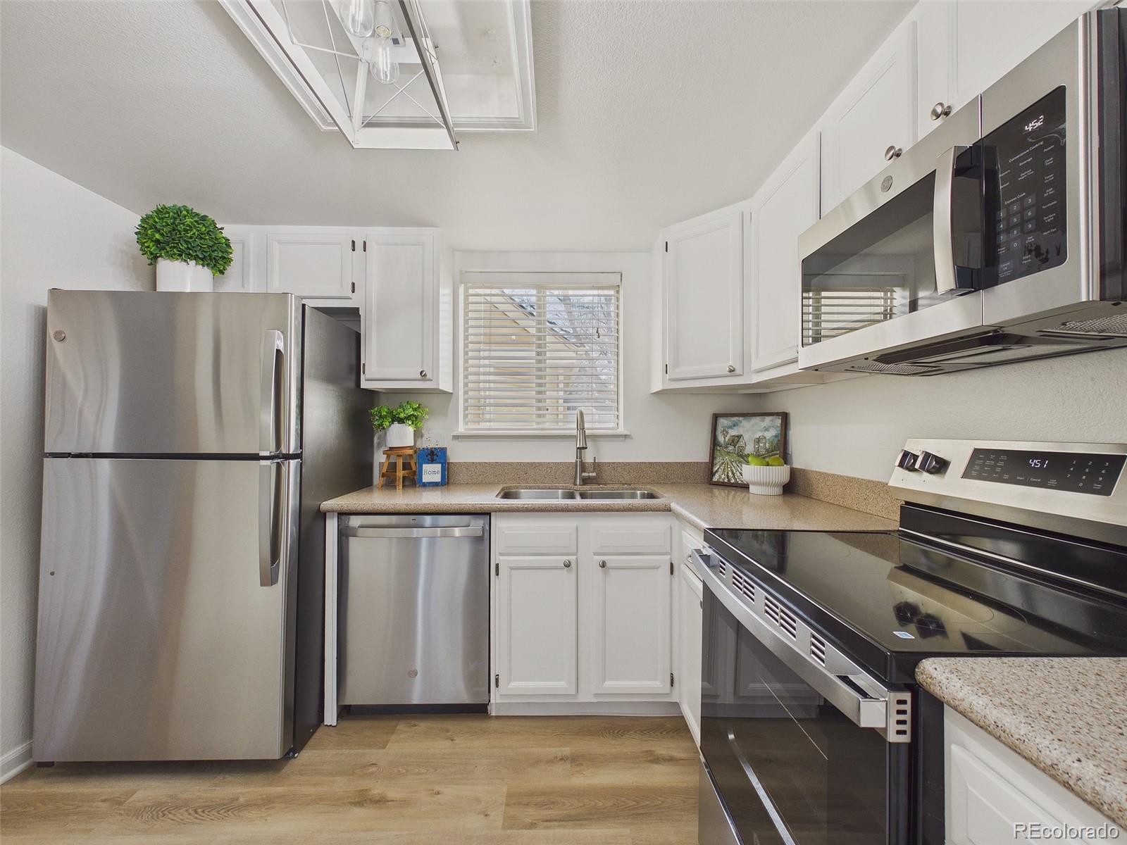 MLS Image #21 for 6320  yank court c,arvada, Colorado