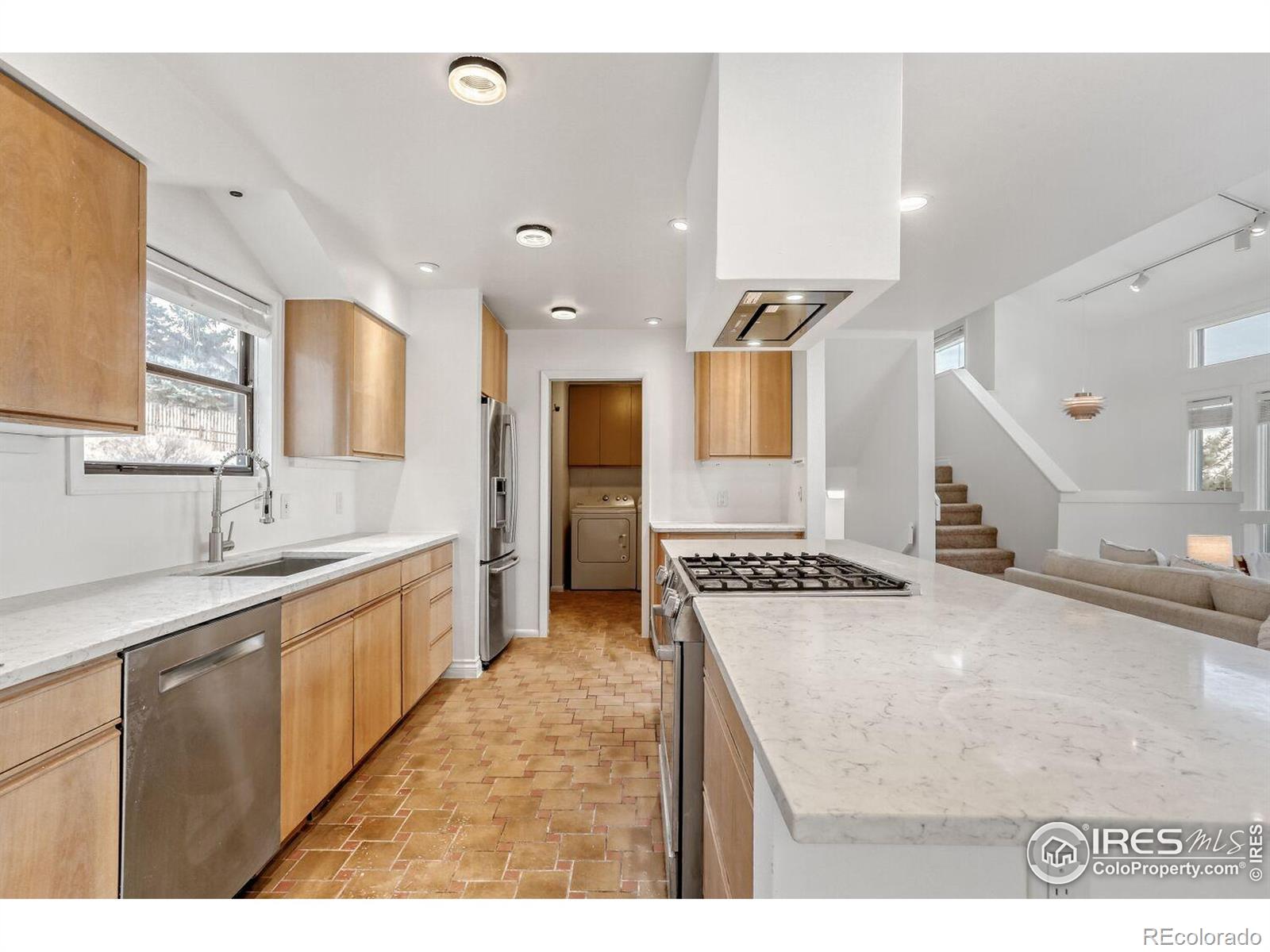 MLS Image #6 for 8483  thunderhead drive,boulder, Colorado