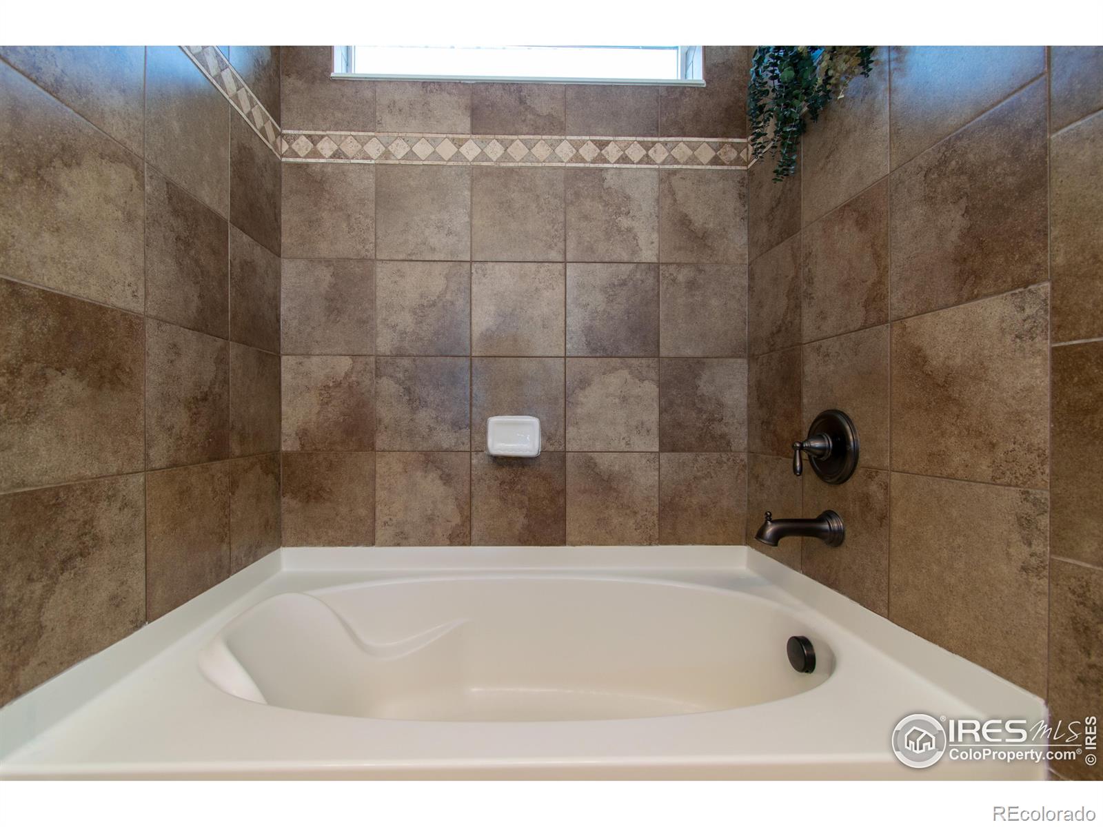 MLS Image #18 for 3824  heatherwood circle,johnstown, Colorado