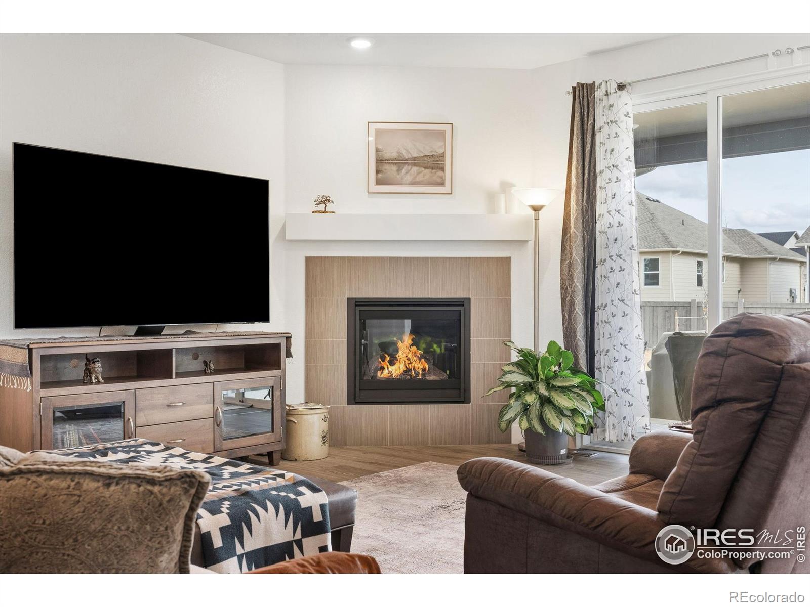MLS Image #2 for 1832  sawtooth mountain drive,berthoud, Colorado