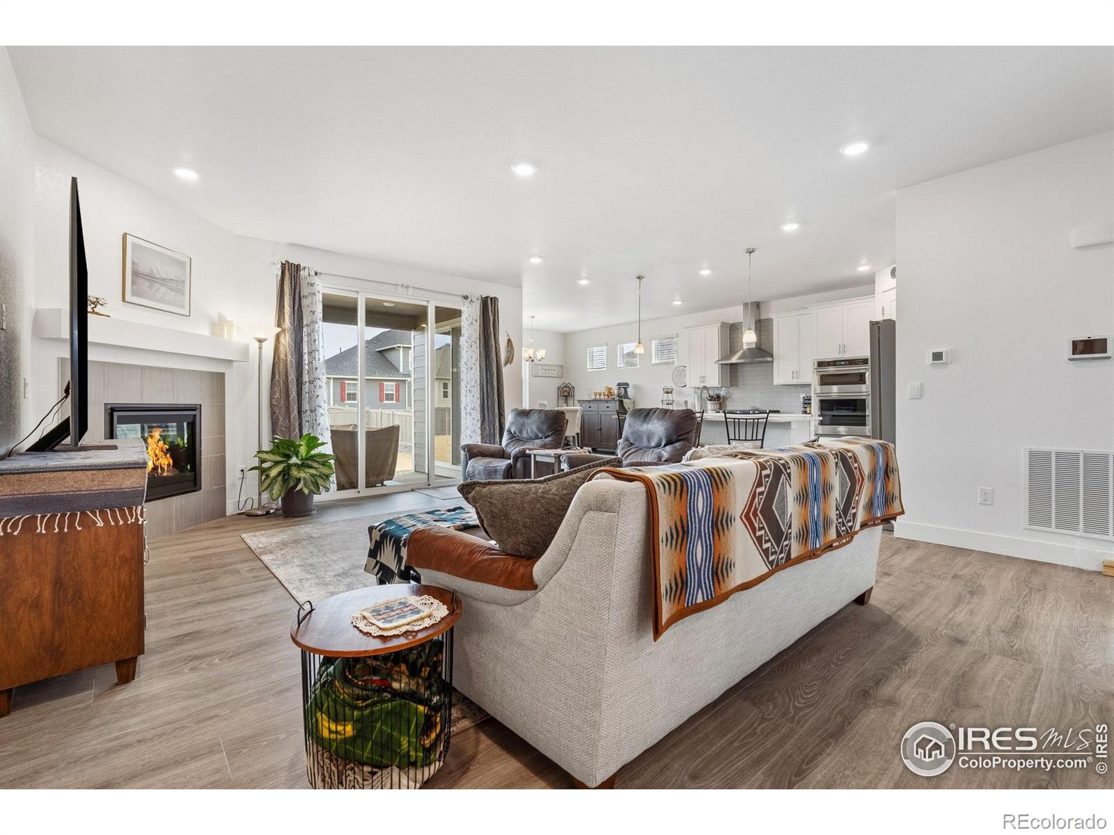 MLS Image #3 for 1832  sawtooth mountain drive,berthoud, Colorado