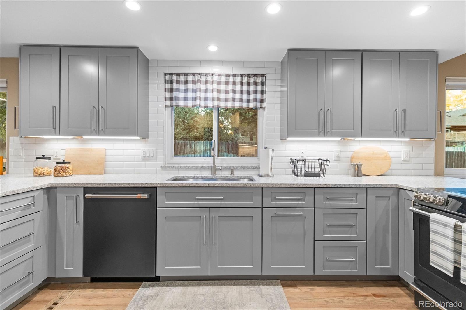 MLS Image #9 for 3157 s xenia street,denver, Colorado
