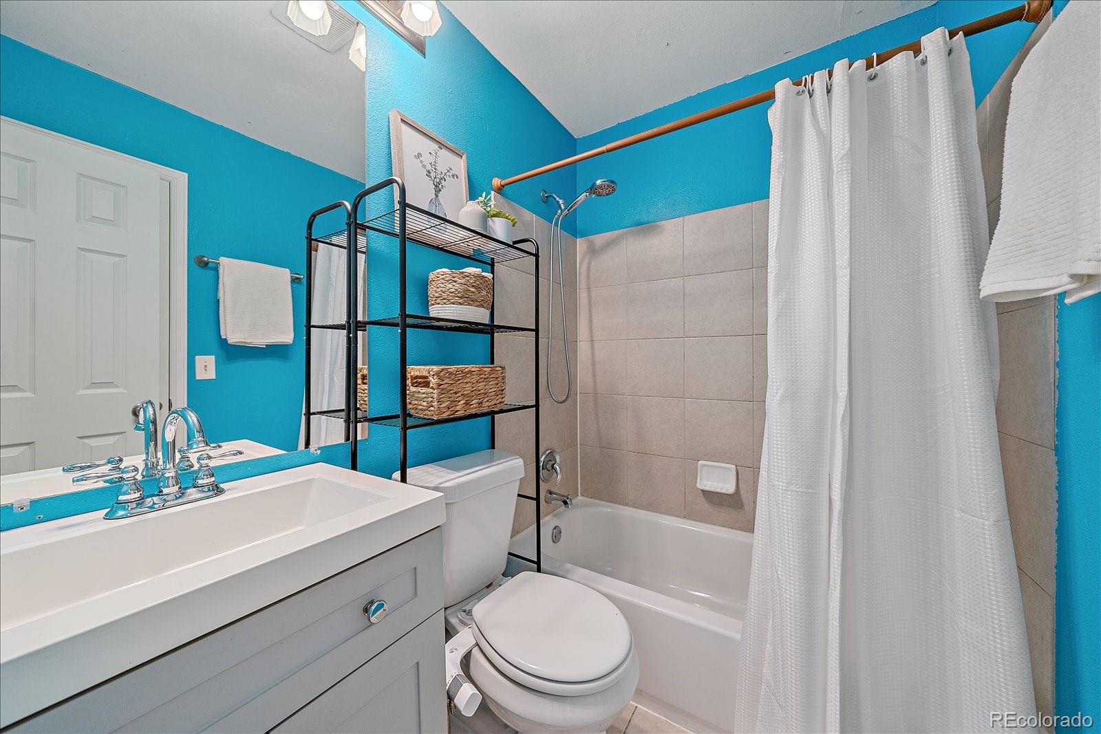 MLS Image #16 for 2262 s jasper way b,aurora, Colorado