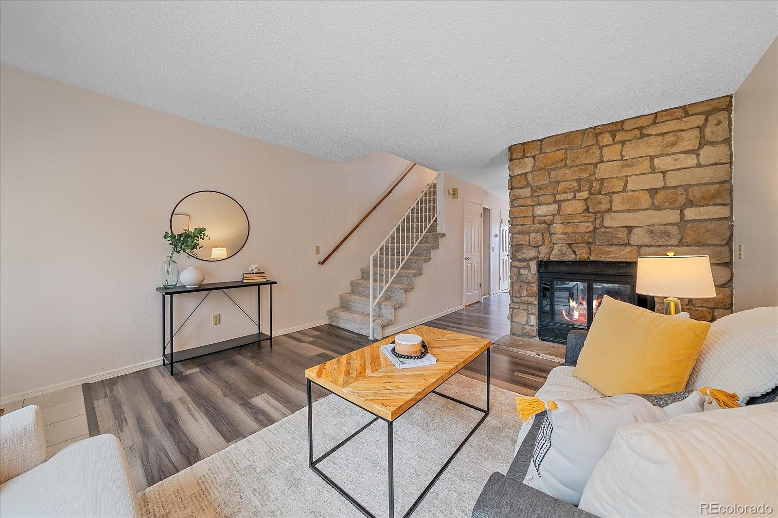 MLS Image #3 for 2262 s jasper way b,aurora, Colorado