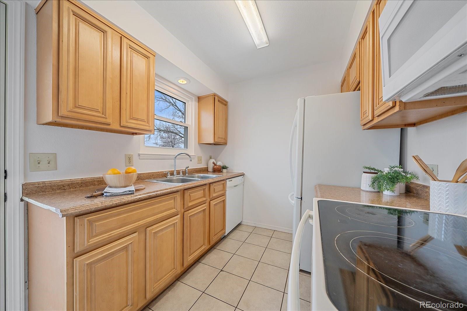 MLS Image #8 for 2262 s jasper way b,aurora, Colorado