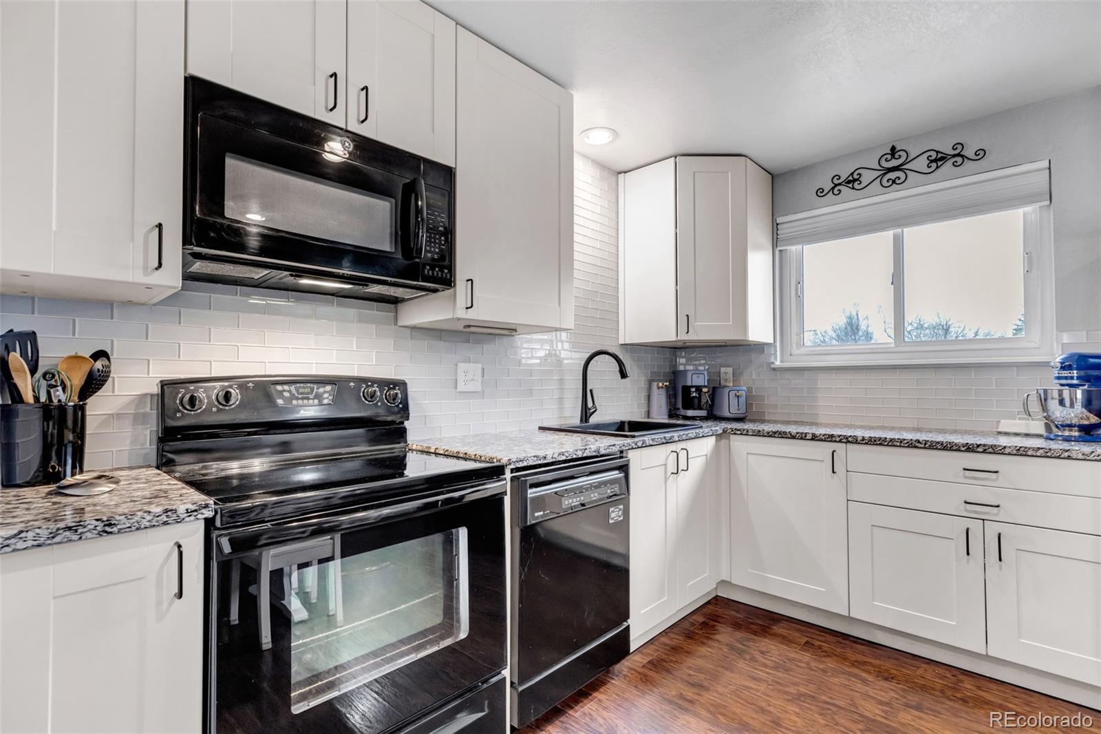 MLS Image #6 for 15855 e cornell place,aurora, Colorado