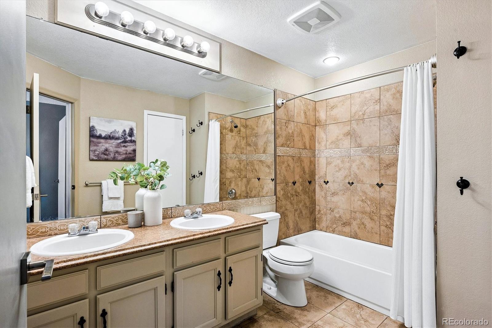 MLS Image #19 for 922 s paris court,aurora, Colorado