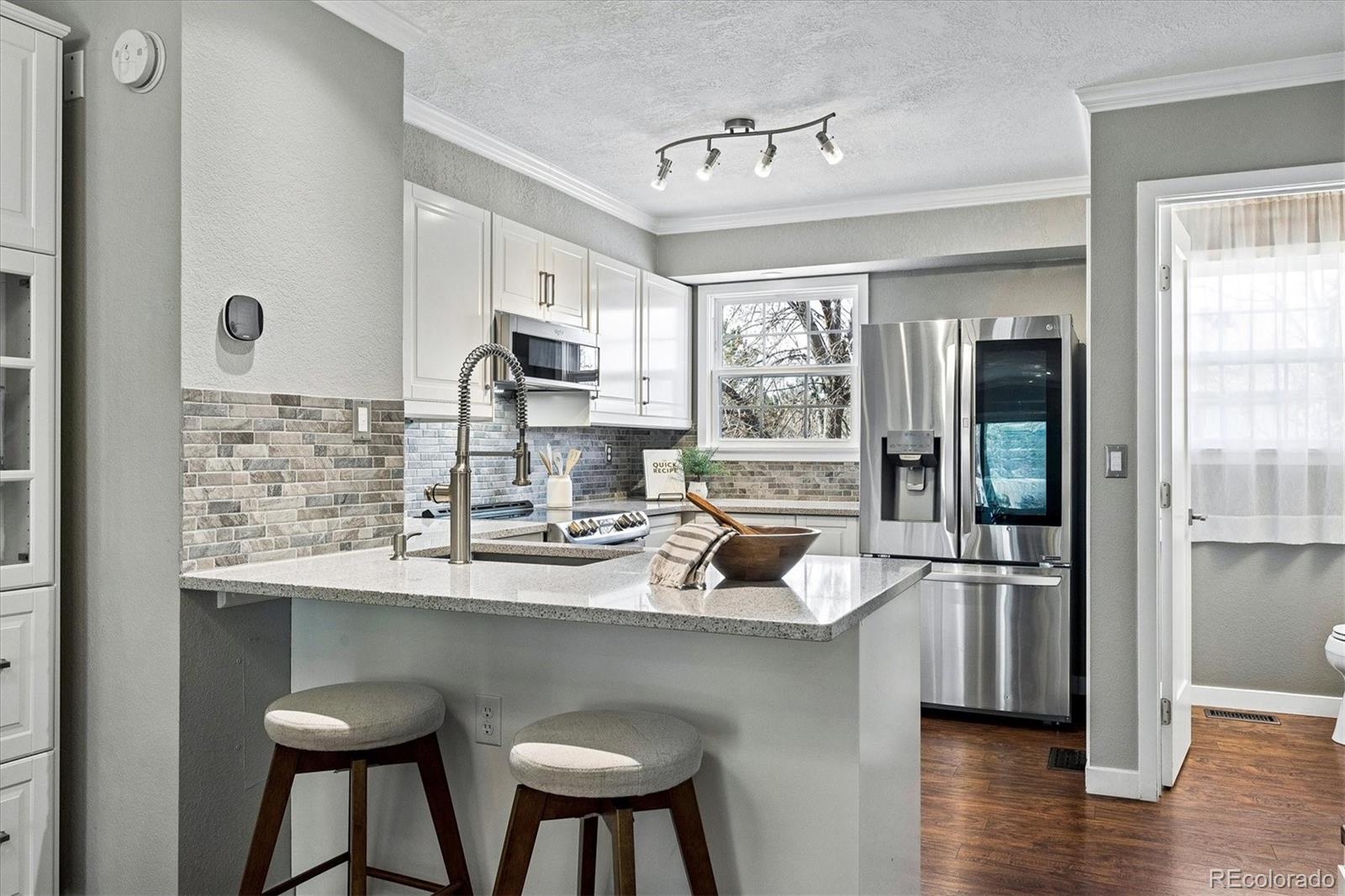 MLS Image #6 for 922 s paris court,aurora, Colorado