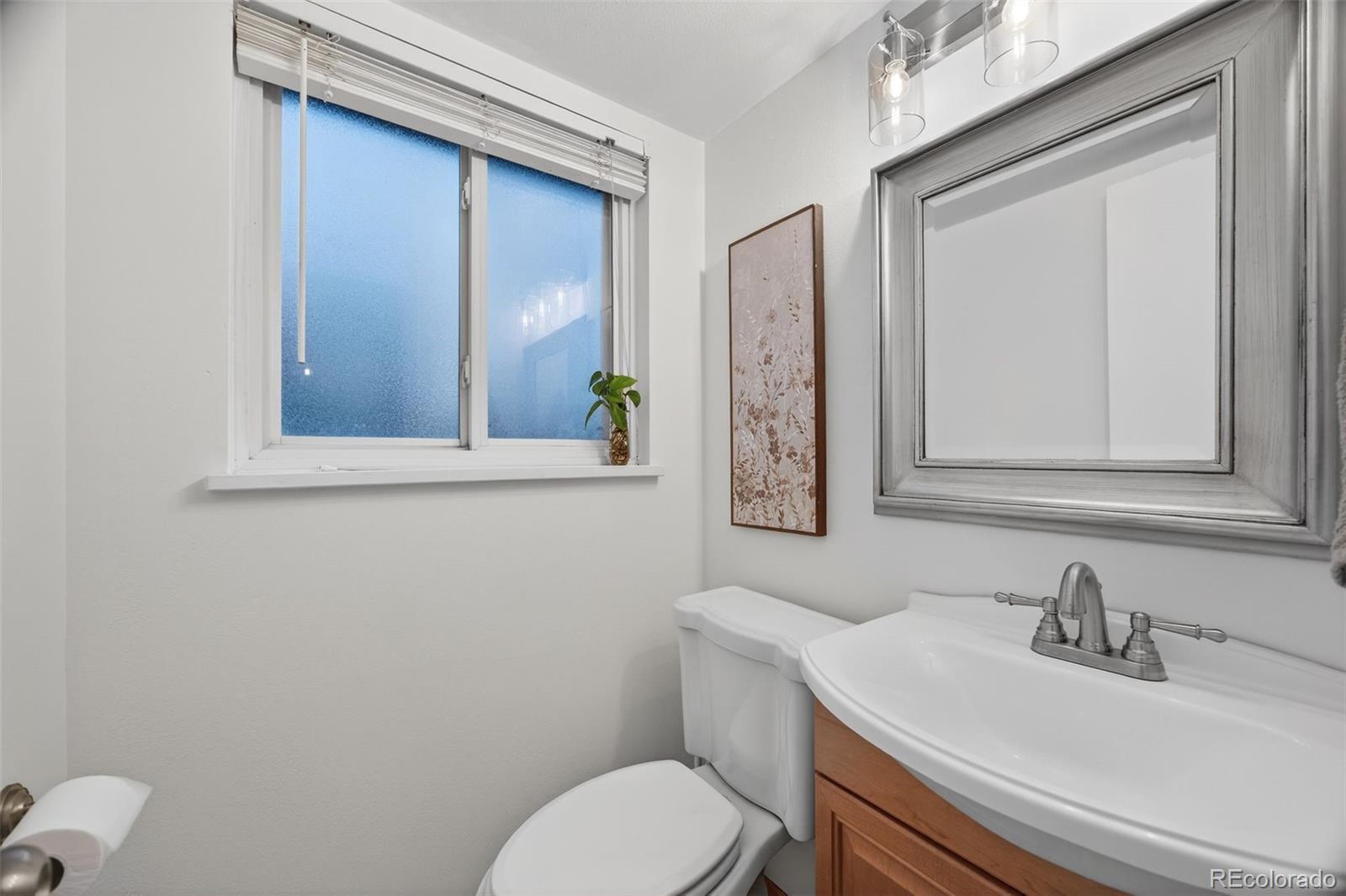 MLS Image #14 for 2906 s xanthia court,denver, Colorado
