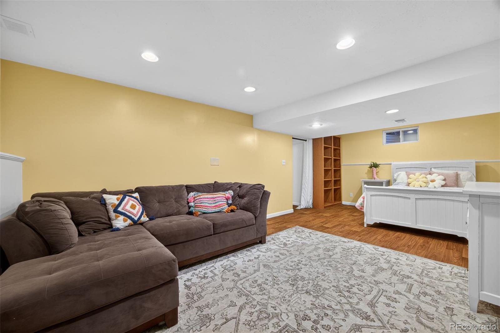 MLS Image #25 for 2906 s xanthia court,denver, Colorado