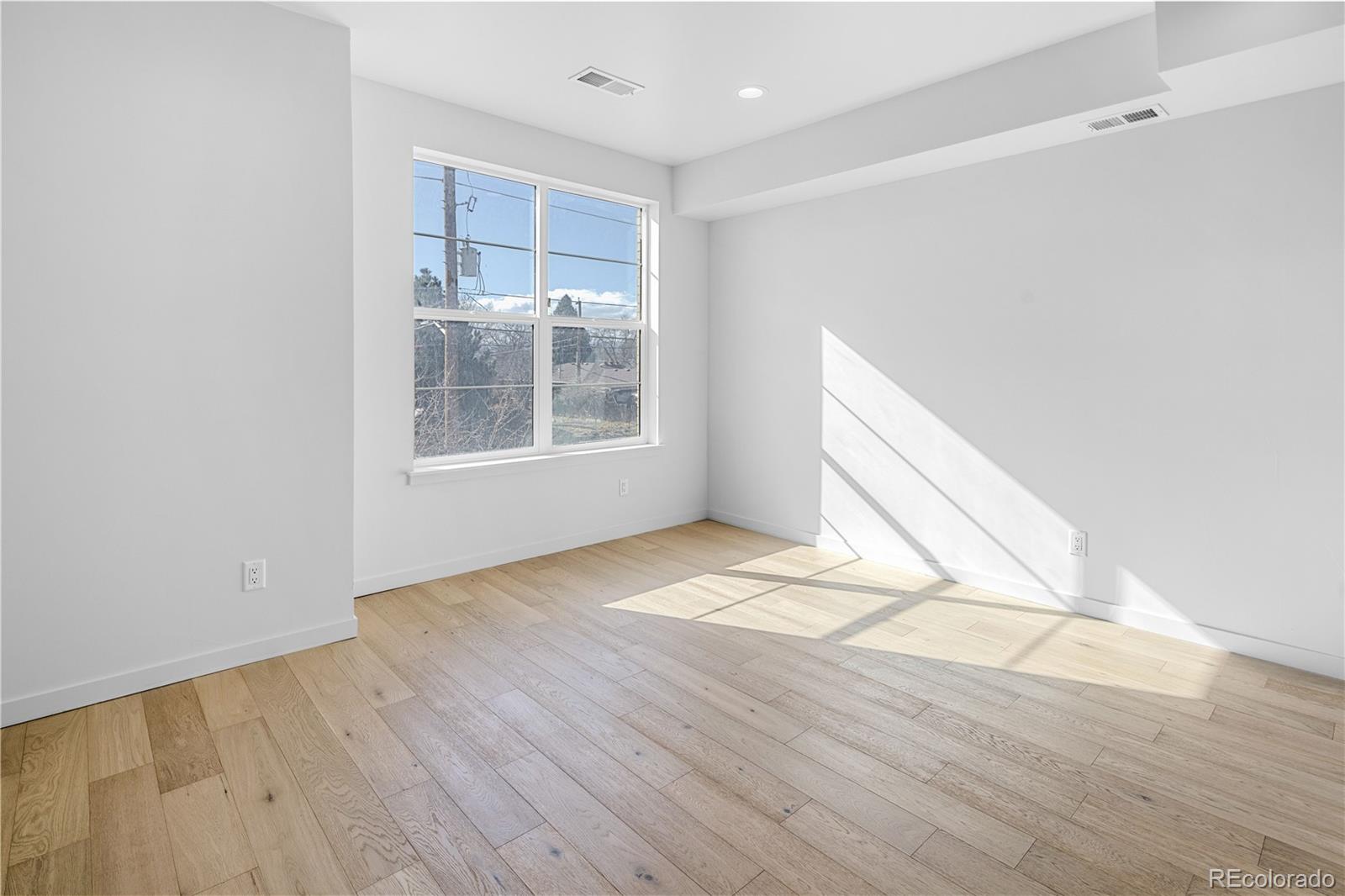 MLS Image #13 for 4831 w 10th avenue,denver, Colorado